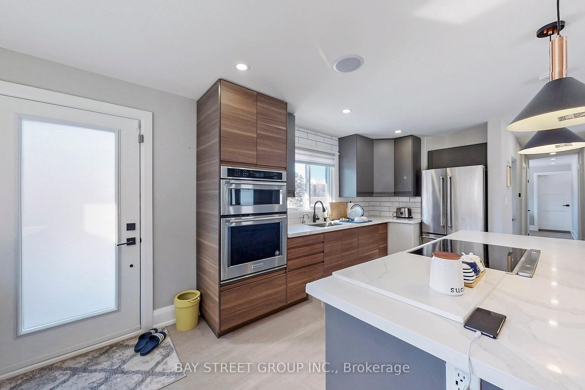 Photo 6 of 646 Simcoe Road, Bradford West Gwillimbury, Bradford — HOMEH