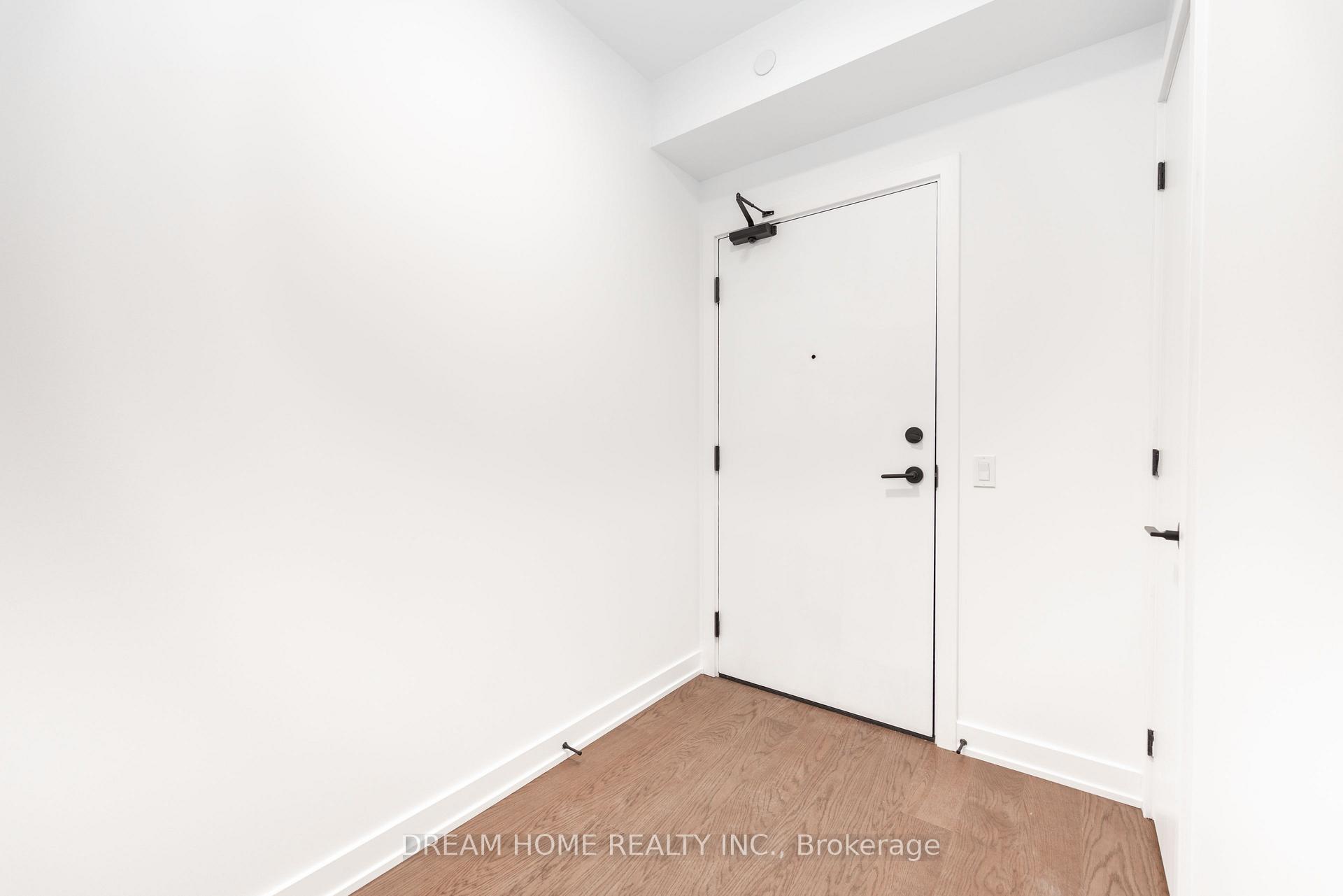 Photo 3 of Unit 2002, 91 Montclair Avenue, Toronto, Forest Hill South — HOMEH