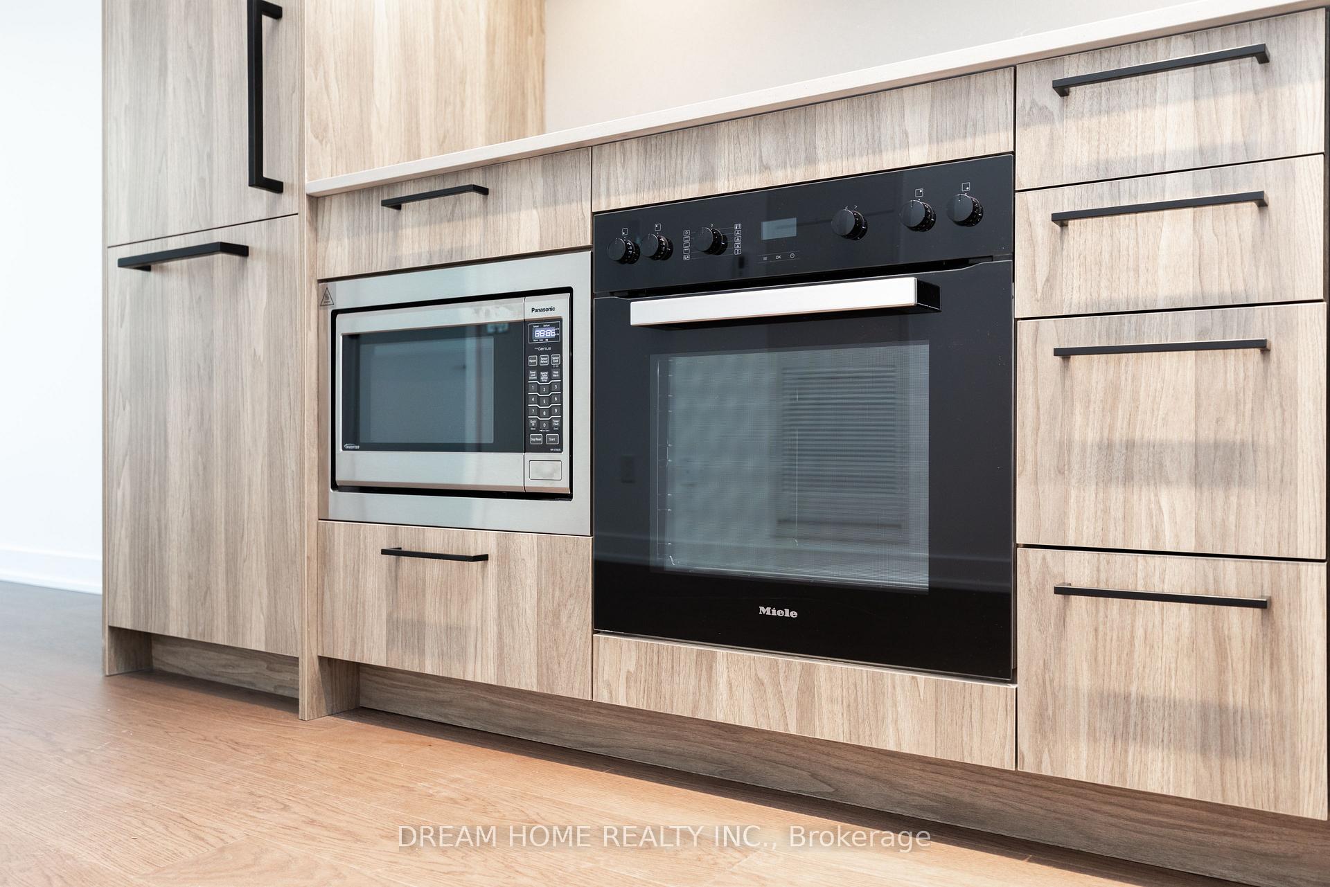Photo 9 of Unit 2002, 91 Montclair Avenue, Toronto, Forest Hill South — HOMEH