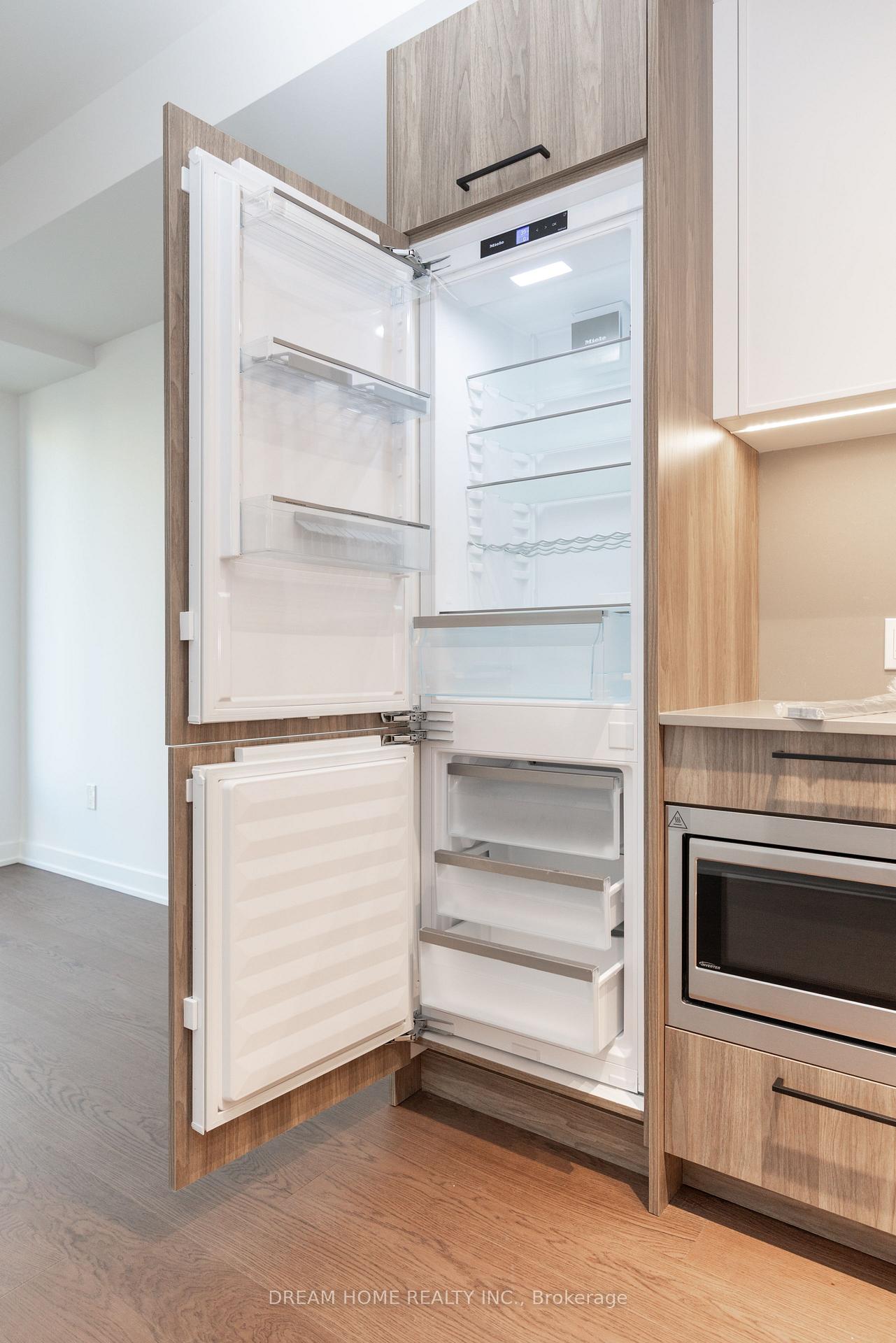 Photo 11 of Unit 2002, 91 Montclair Avenue, Toronto, Forest Hill South — HOMEH