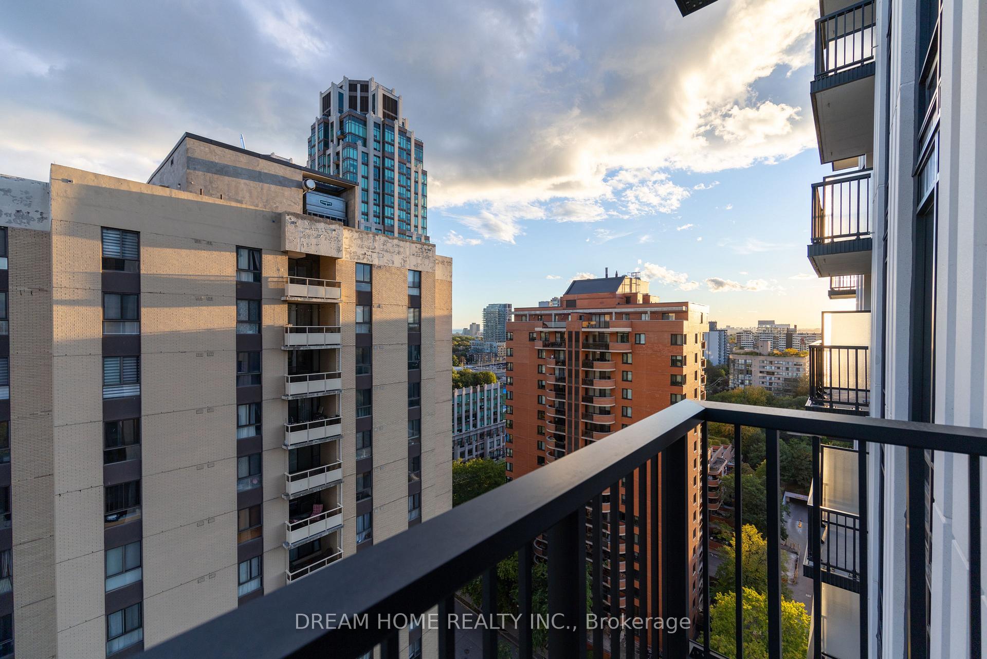 Photo 31 of Unit 2002, 91 Montclair Avenue, Toronto, Forest Hill South — HOMEH