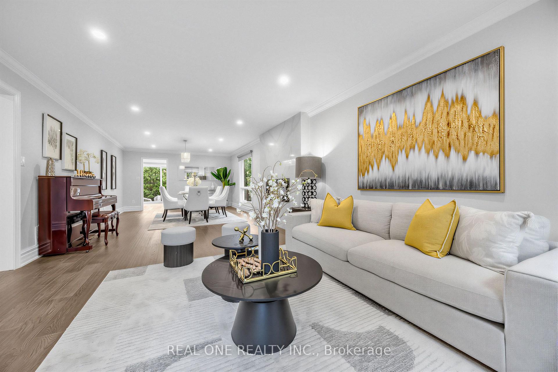 Photo 8 of 52 Fenwick Crescent, Markham, Unionville — HOMEH