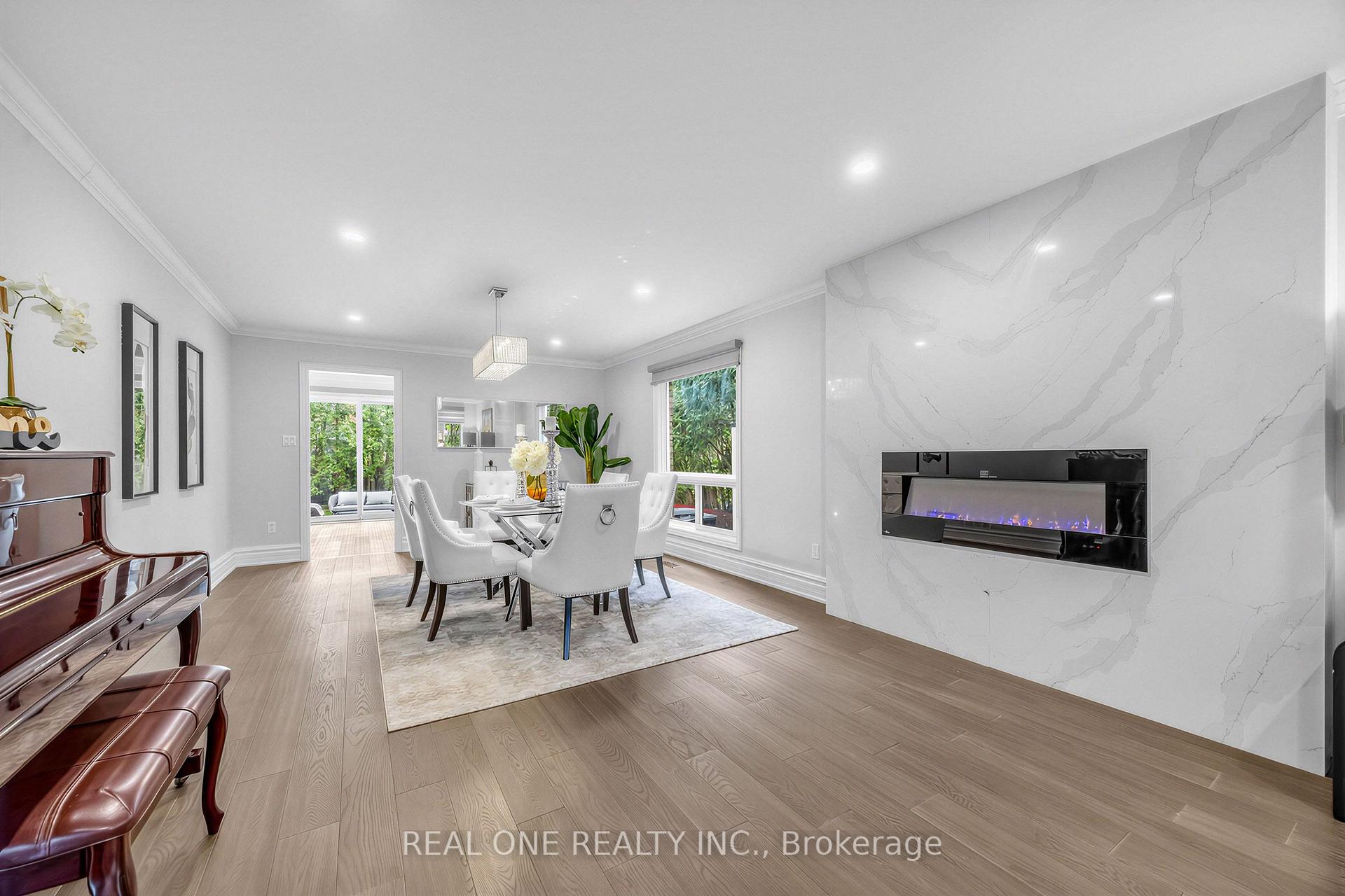 Photo 10 of 52 Fenwick Crescent, Markham, Unionville — HOMEH