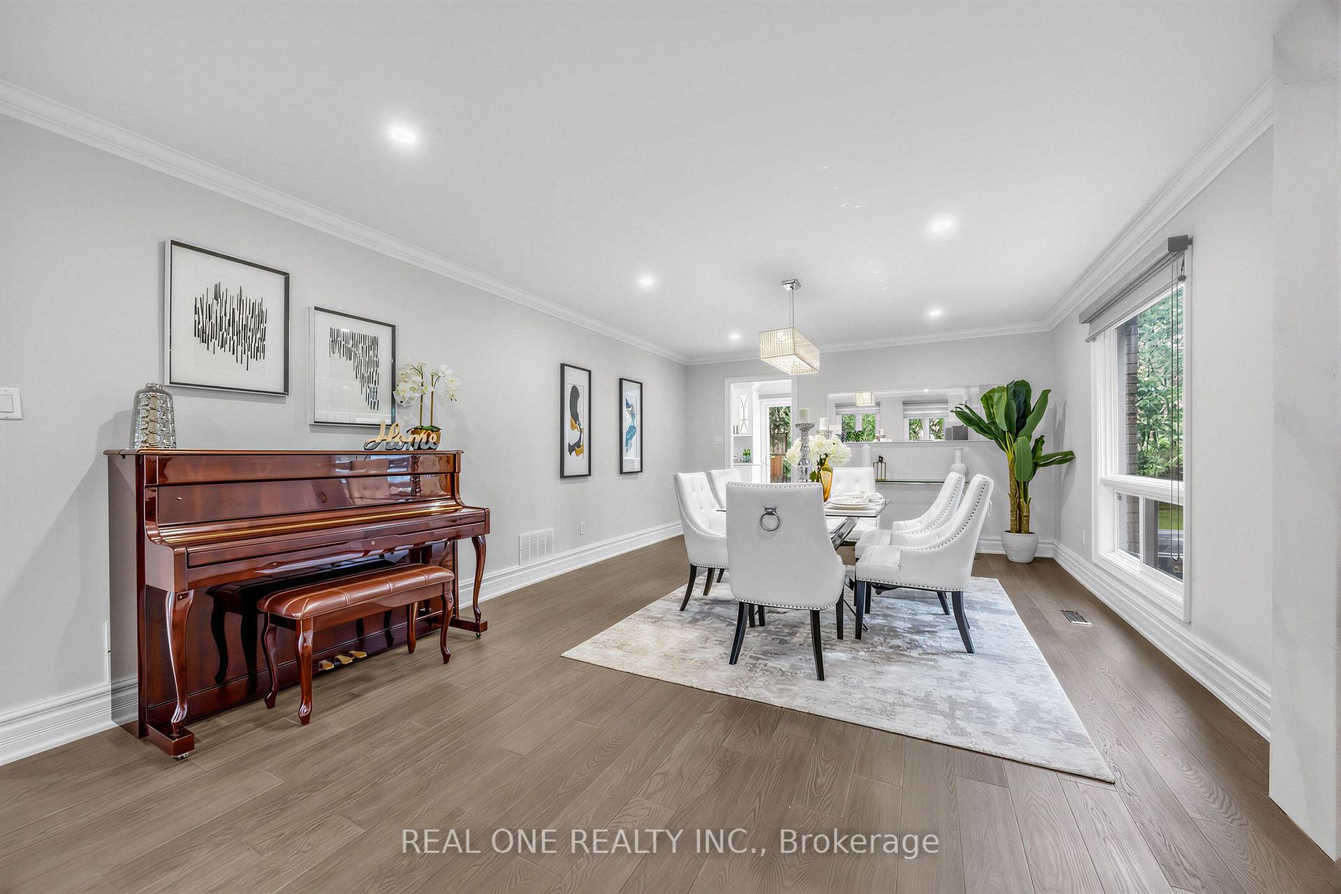 Photo 12 of 52 Fenwick Crescent, Markham, Unionville — HOMEH