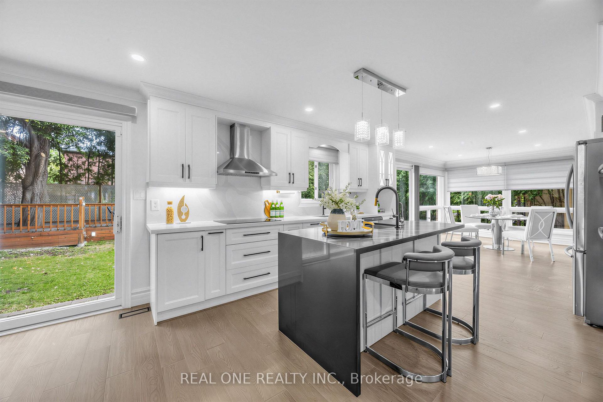 Photo 14 of 52 Fenwick Crescent, Markham, Unionville — HOMEH