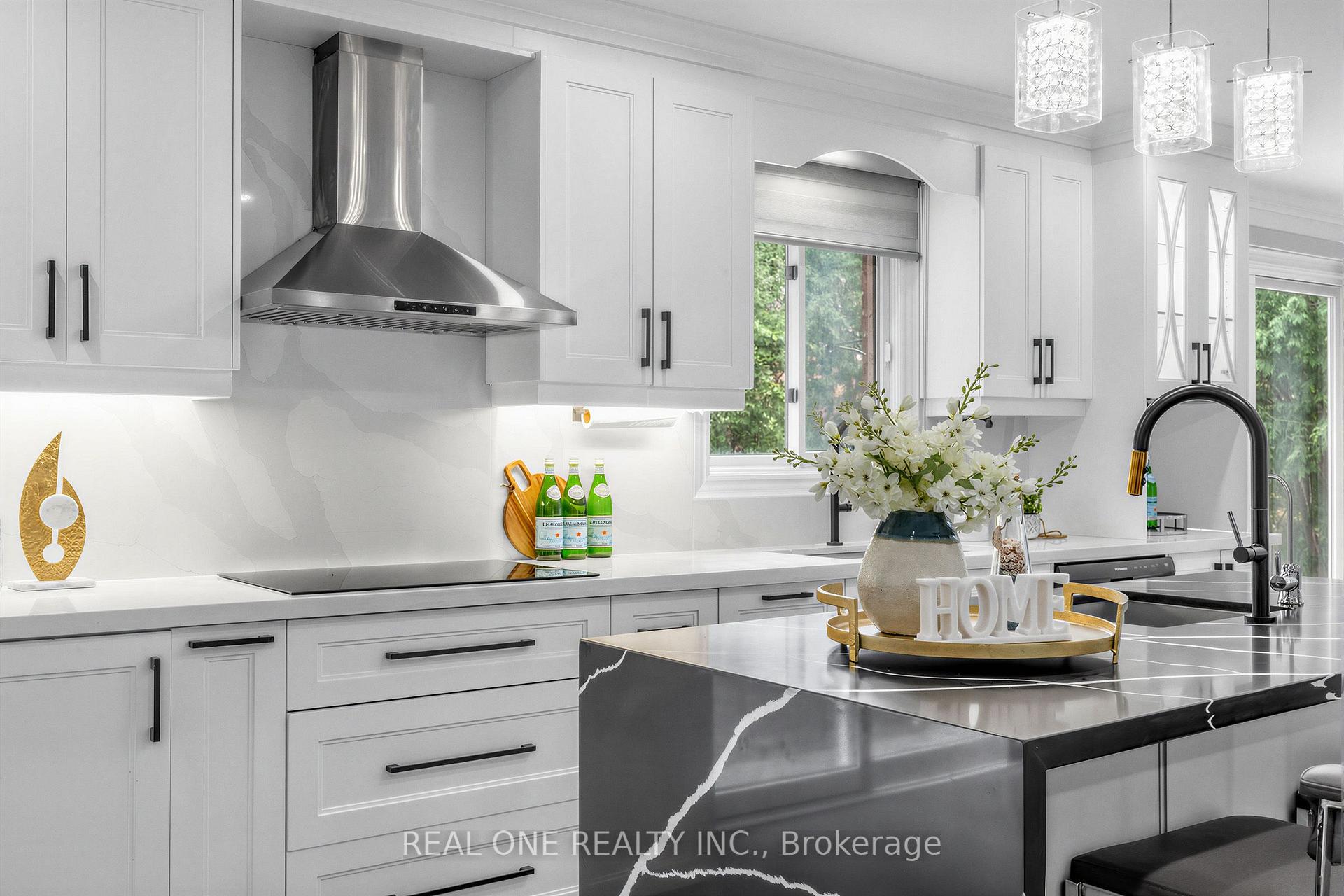 Photo 17 of 52 Fenwick Crescent, Markham, Unionville — HOMEH