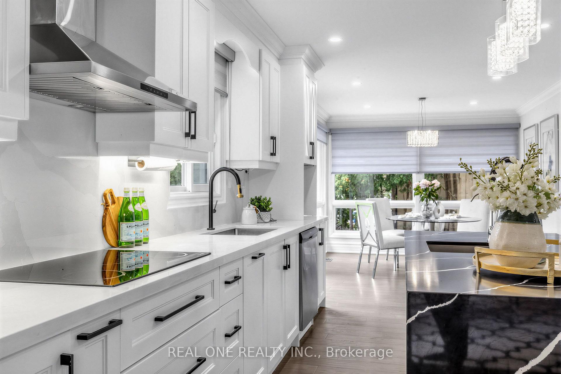 Photo 19 of 52 Fenwick Crescent, Markham, Unionville — HOMEH
