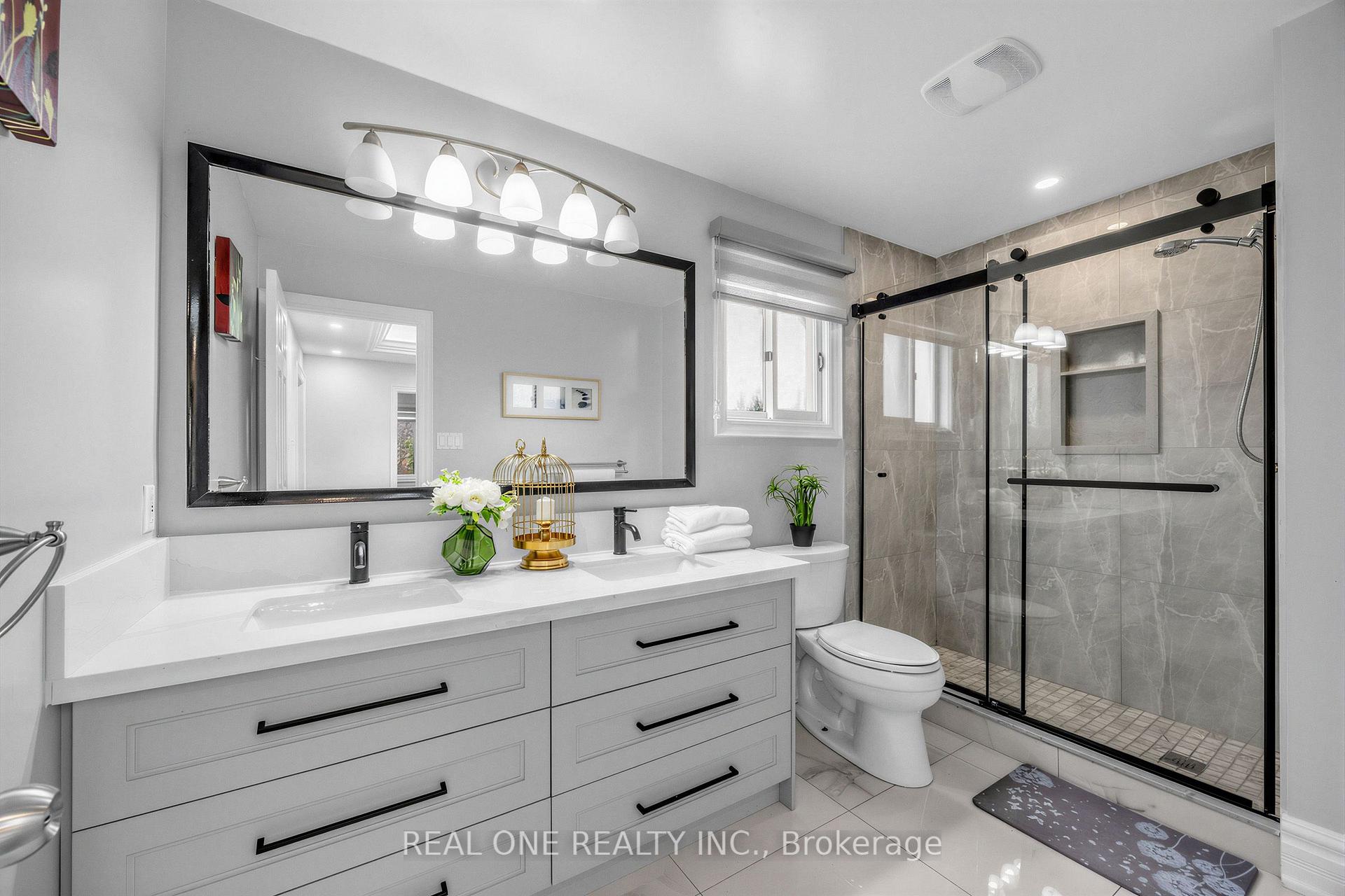 Photo 30 of 52 Fenwick Crescent, Markham, Unionville — HOMEH
