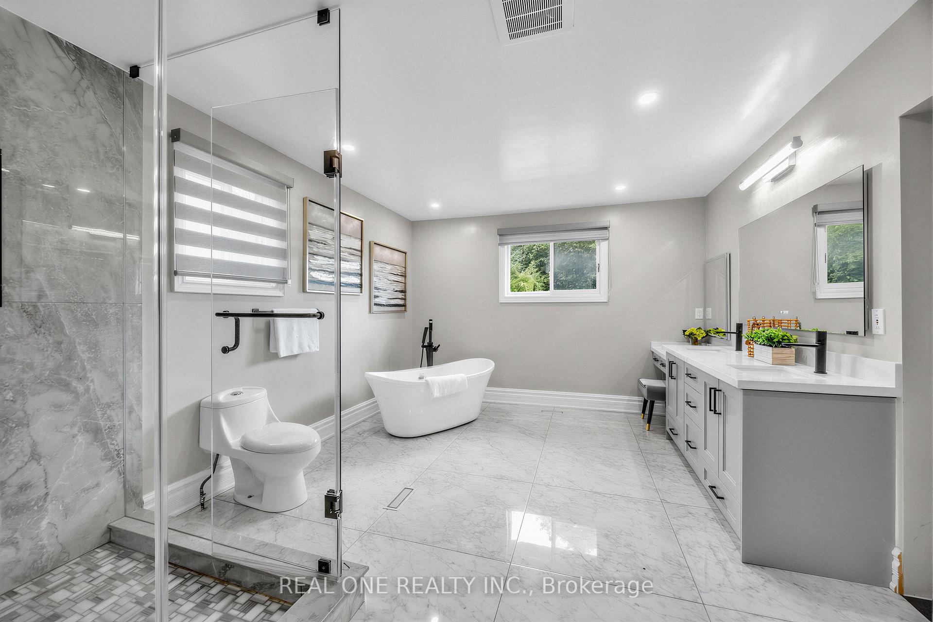 Photo 33 of 52 Fenwick Crescent, Markham, Unionville — HOMEH