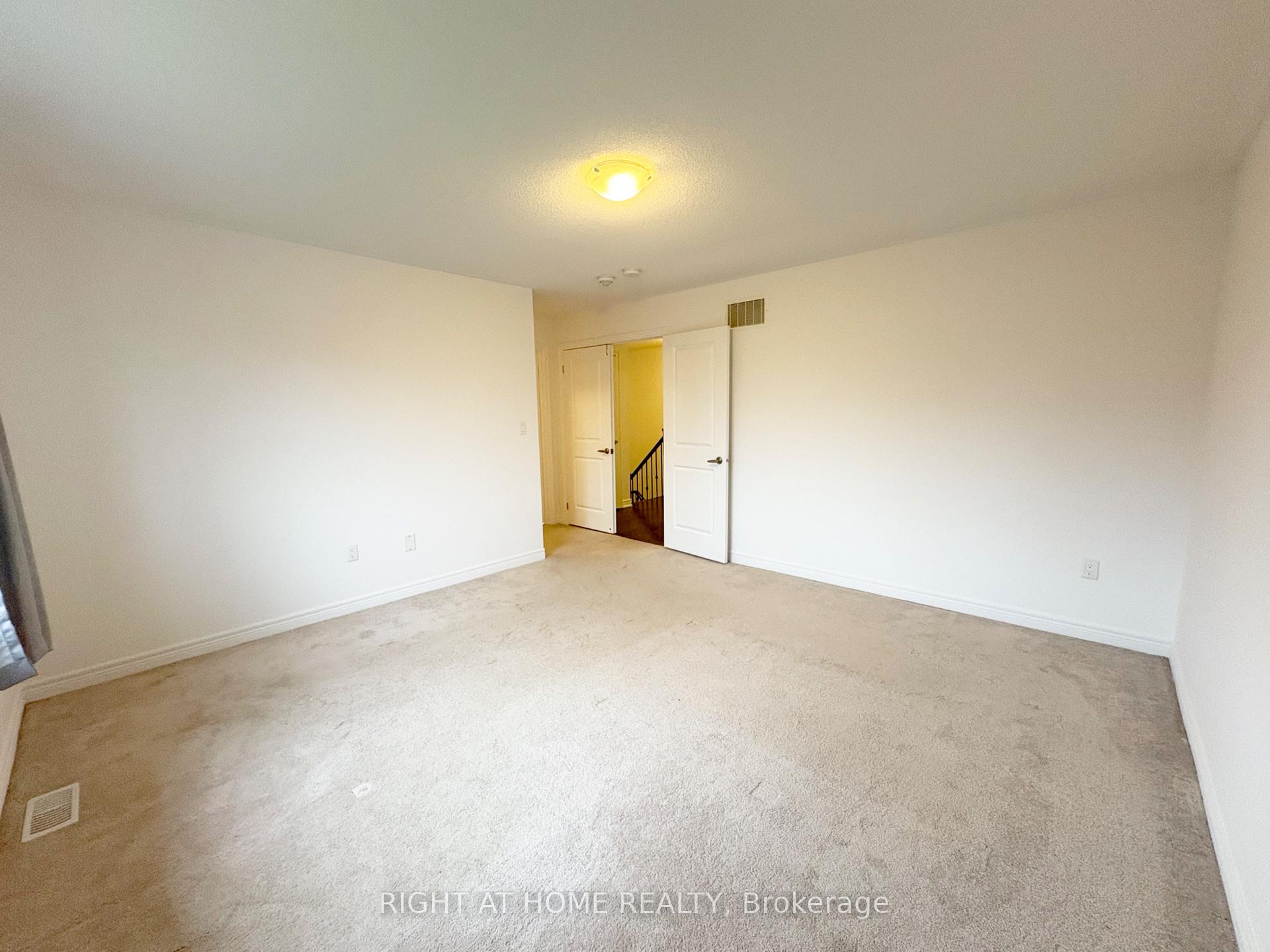 Photo 7 of 1528 McRoberts Crescent, Innisfil, Rural Innisfil — HOMEH
