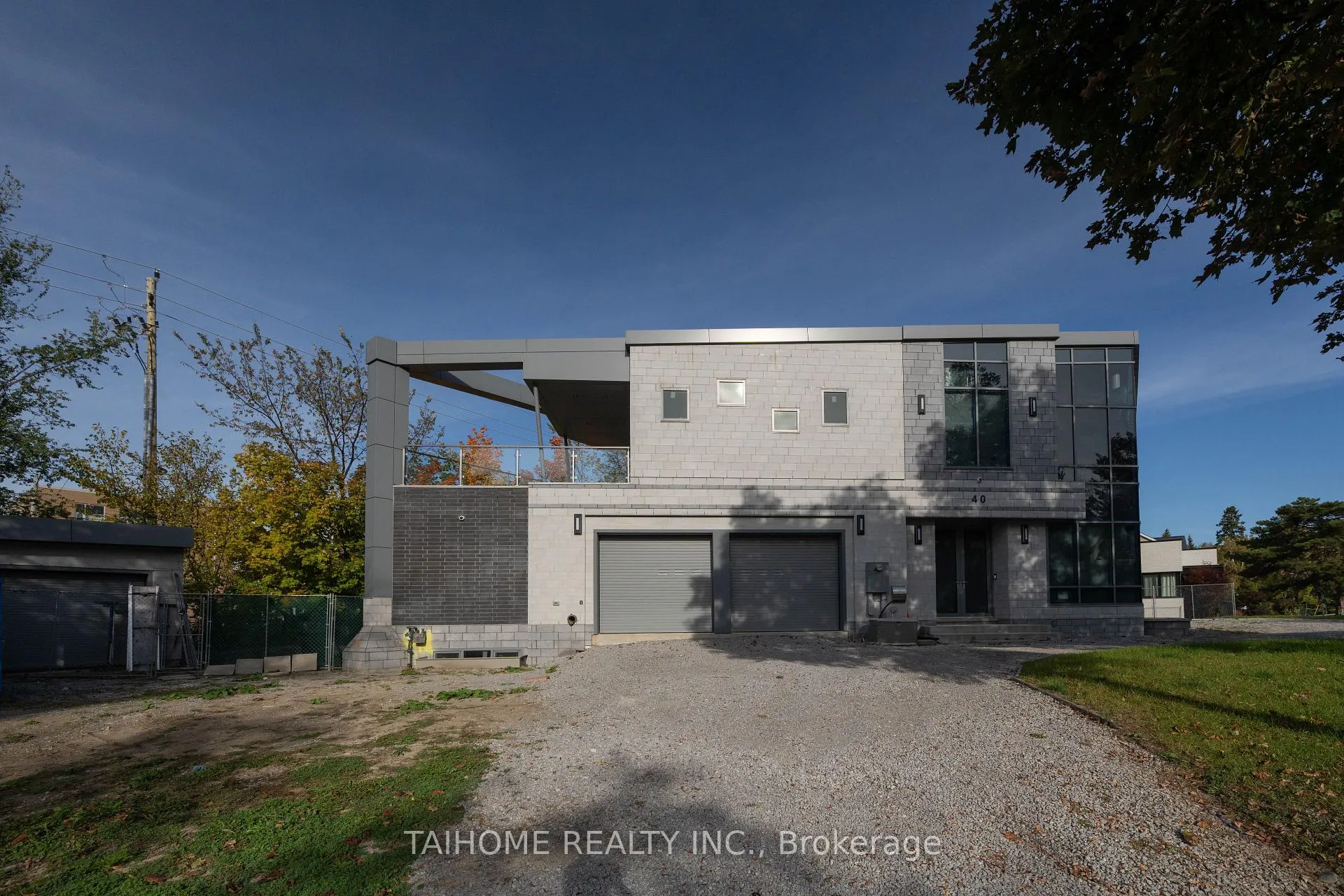 Photo 23 of 40 Tottenham Road, North York, Banbury-Don Mills — HOMEH