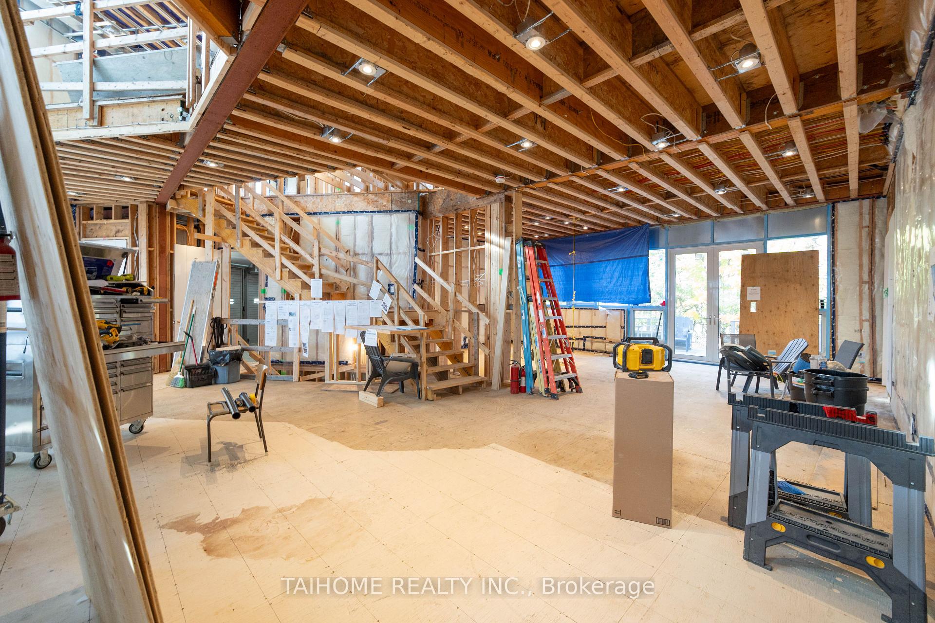 Photo 57 of 40 Tottenham Road, North York, Banbury-Don Mills — HOMEH