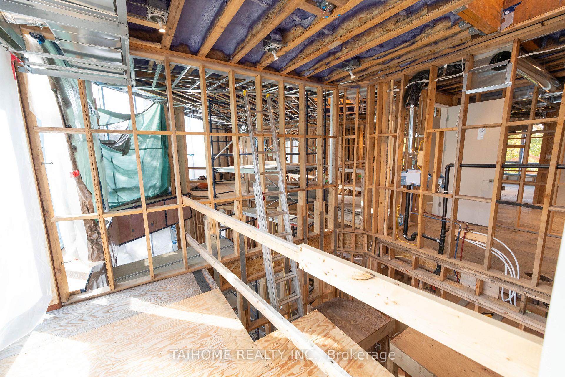 Photo 71 of 40 Tottenham Road, North York, Banbury-Don Mills — HOMEH