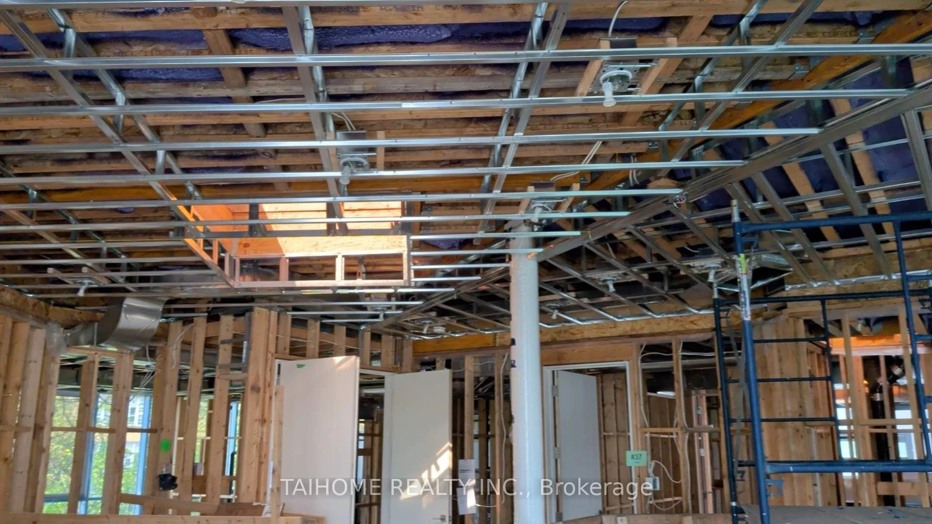 Photo 28 of 40 Tottenham Road, North York, Banbury-Don Mills — HOMEH