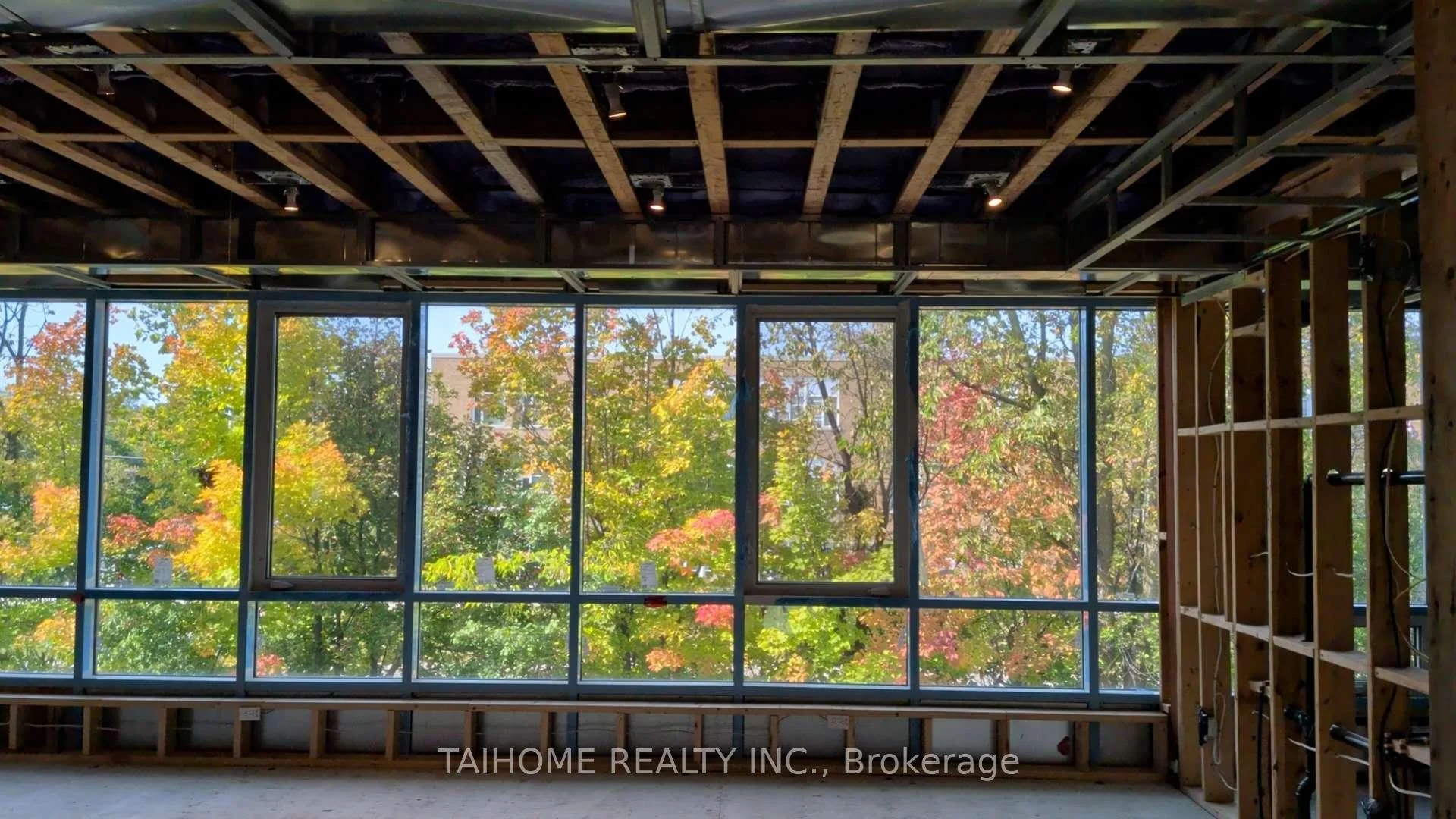 Photo 30 of 40 Tottenham Road, North York, Banbury-Don Mills — HOMEH