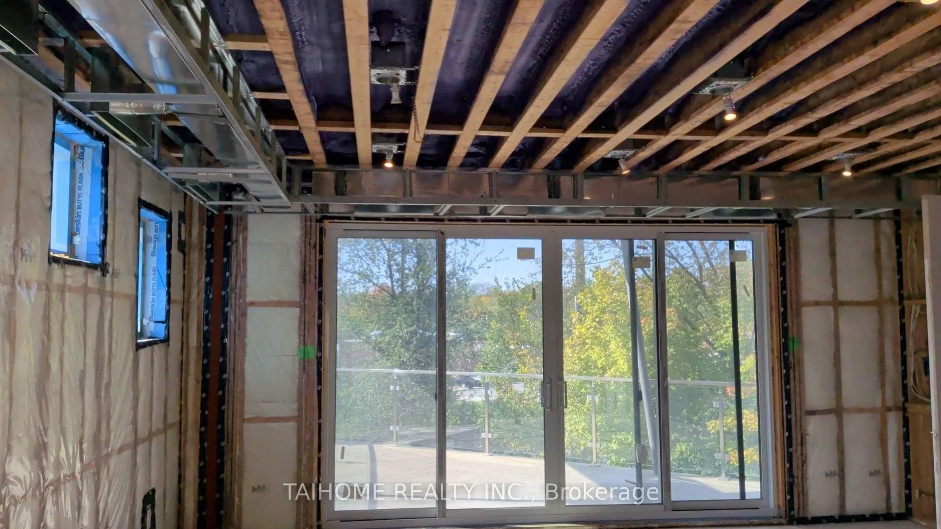 Photo 36 of 40 Tottenham Road, North York, Banbury-Don Mills — HOMEH