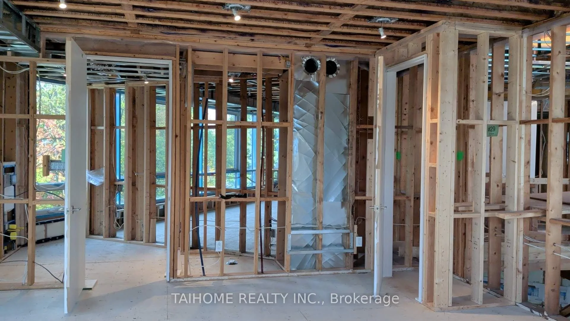 Photo 44 of 40 Tottenham Road, North York, Banbury-Don Mills — HOMEH