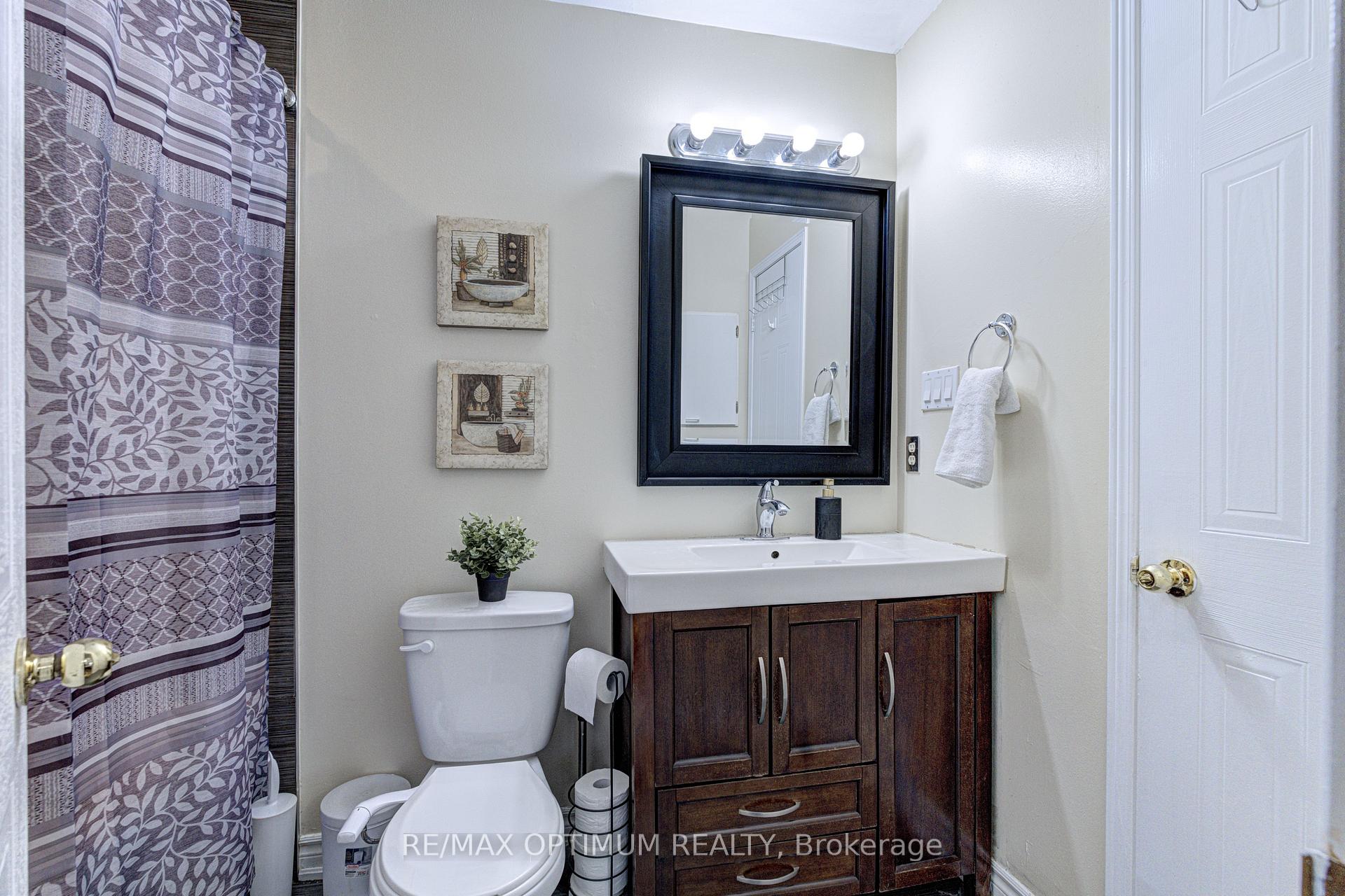 Photo 20 of 51 Goldenlight Circle, Brampton, Brampton West — HOMEH