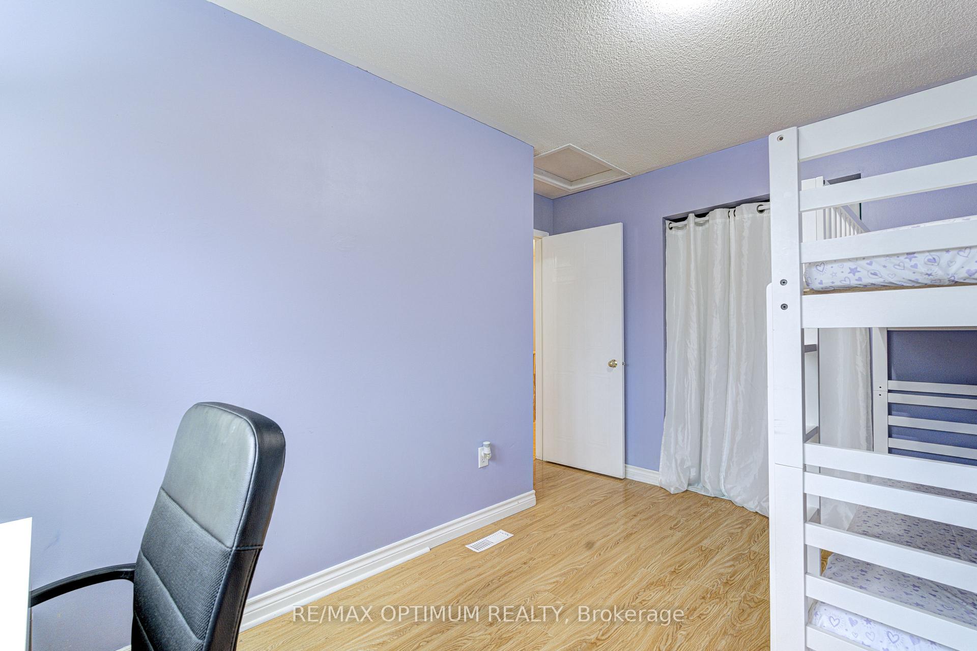 Photo 24 of 51 Goldenlight Circle, Brampton, Brampton West — HOMEH