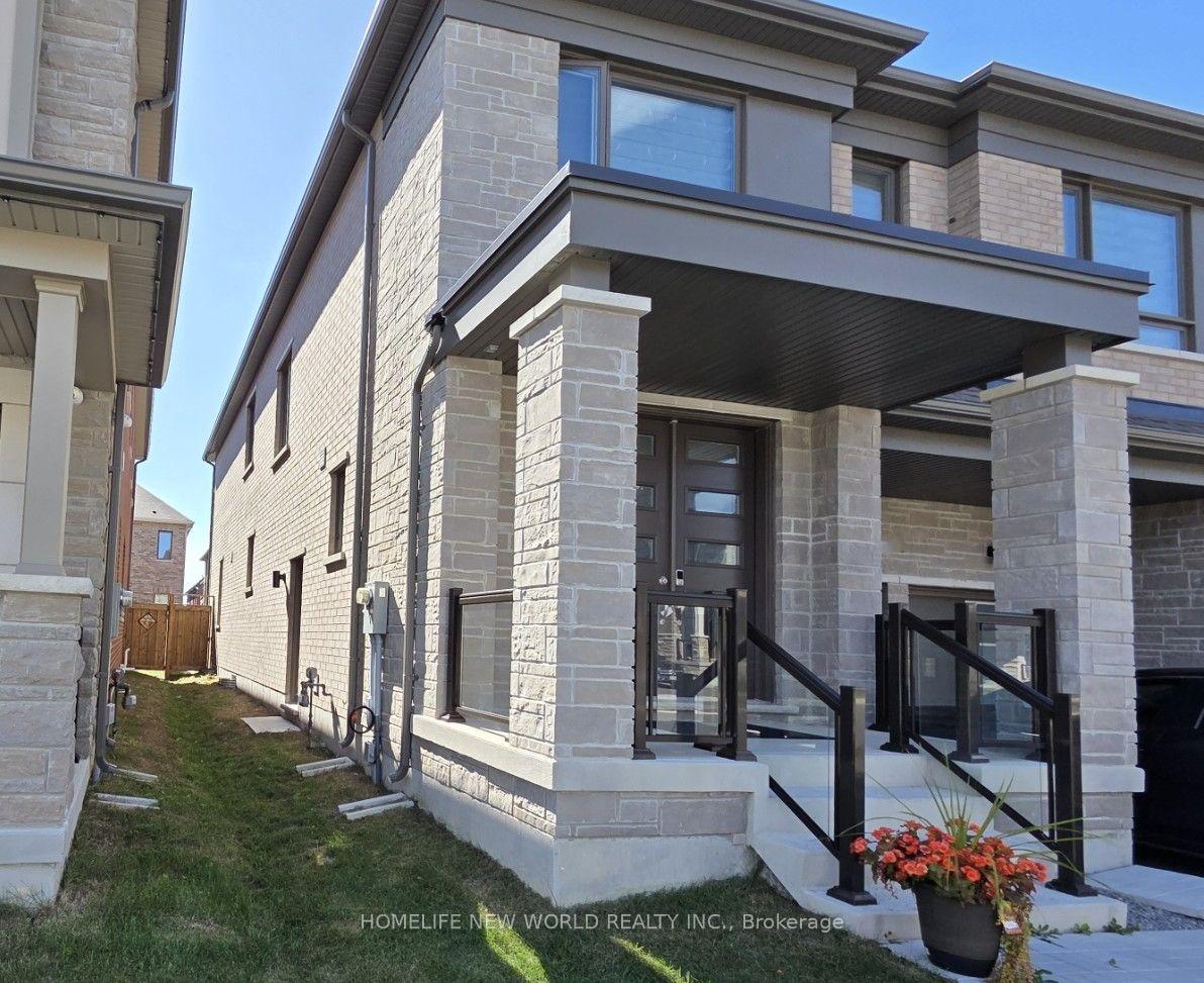 Photo 2 of 49 Berczy Manor Crescent, Markham, Rural Markham — HOMEH