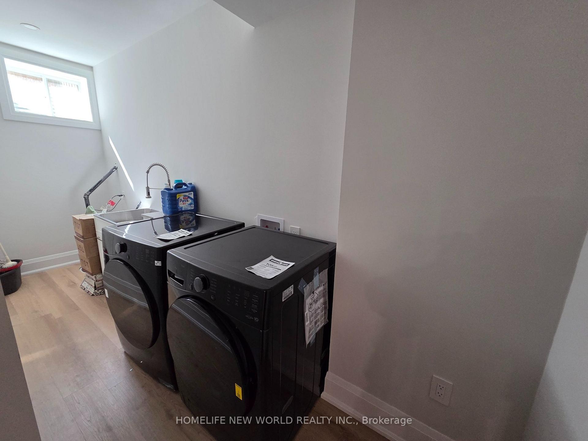 Photo 14 of 49 Berczy Manor Crescent, Markham, Rural Markham — HOMEH