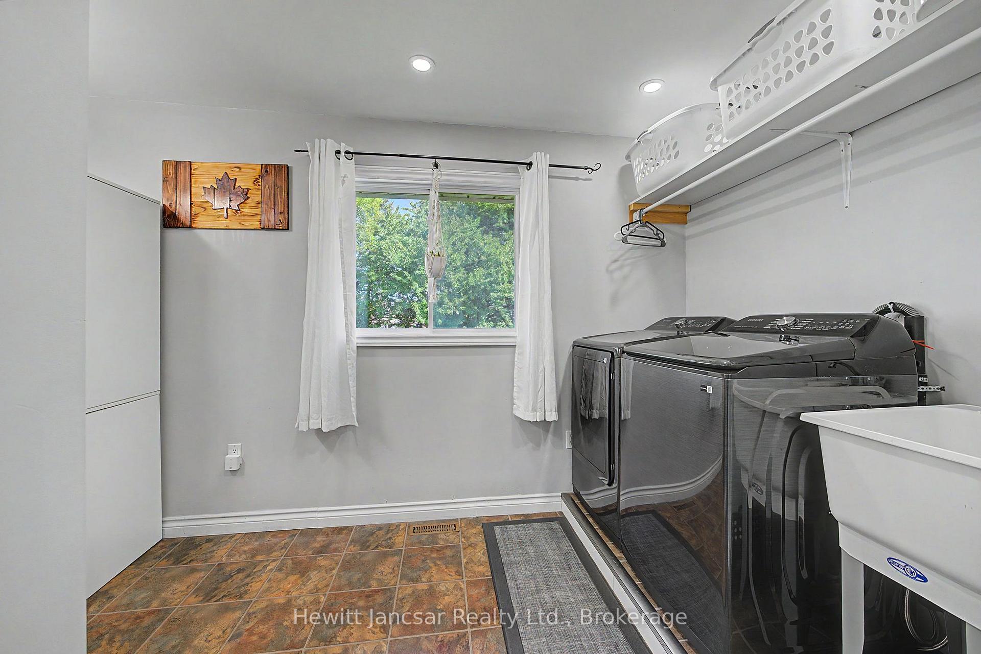 Photo 11 of 4 Fairview Street, Tillsonburg — HOMEH