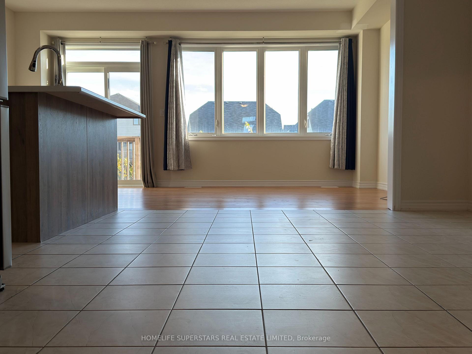 Photo 3 of 349 Vanilla Trail, Thorold, Rolling Meadows — HOMEH