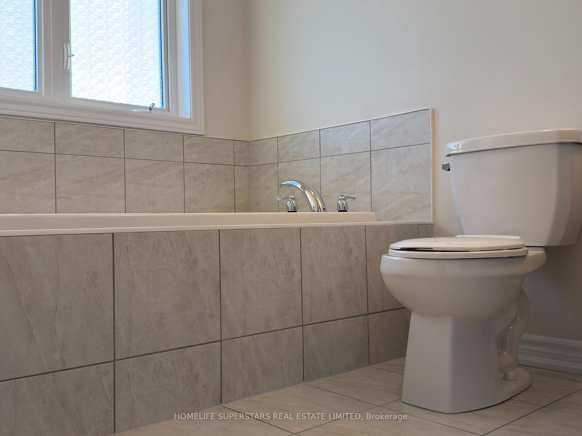 Photo 10 of 349 Vanilla Trail, Thorold, Rolling Meadows — HOMEH