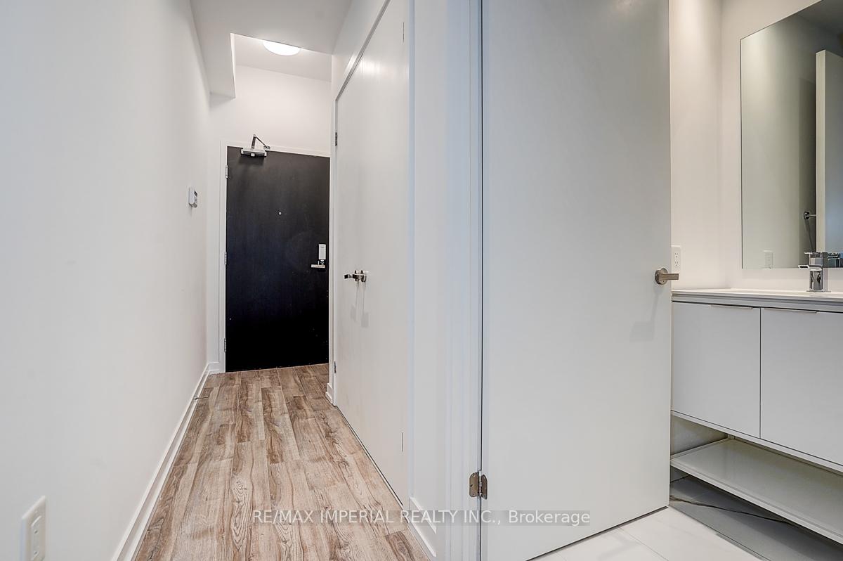 Photo 3 of Unit 710, 77 Shuter Street, Toronto, Church-Yonge Corridor — HOMEH