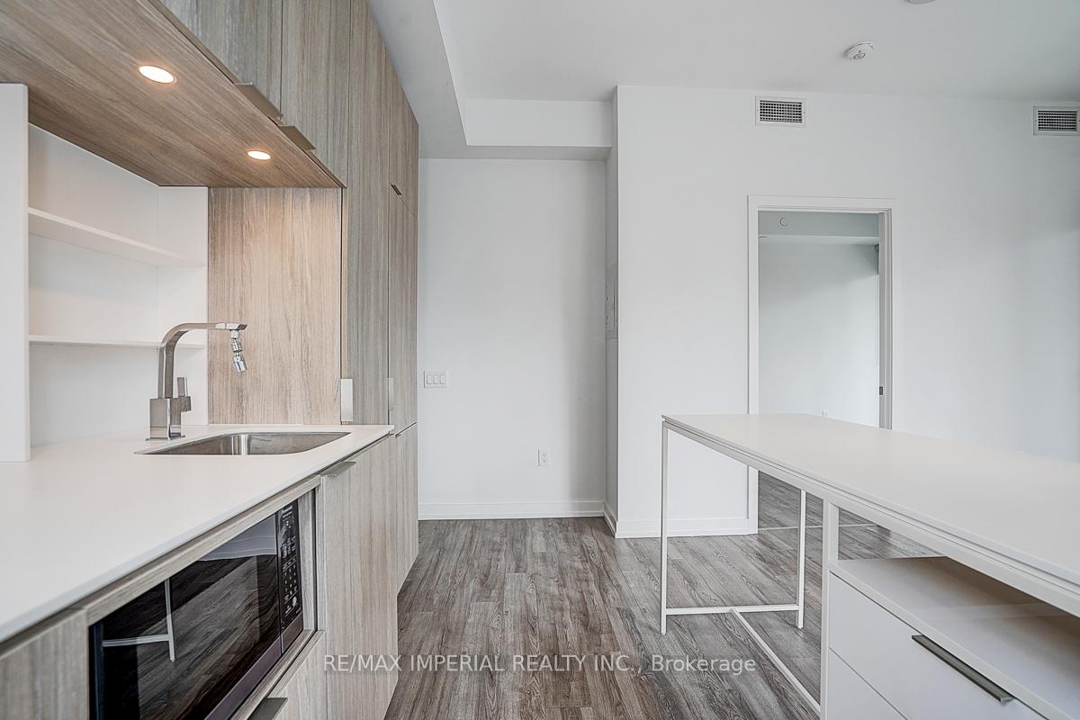 Photo 14 of Unit 710, 77 Shuter Street, Toronto, Church-Yonge Corridor — HOMEH