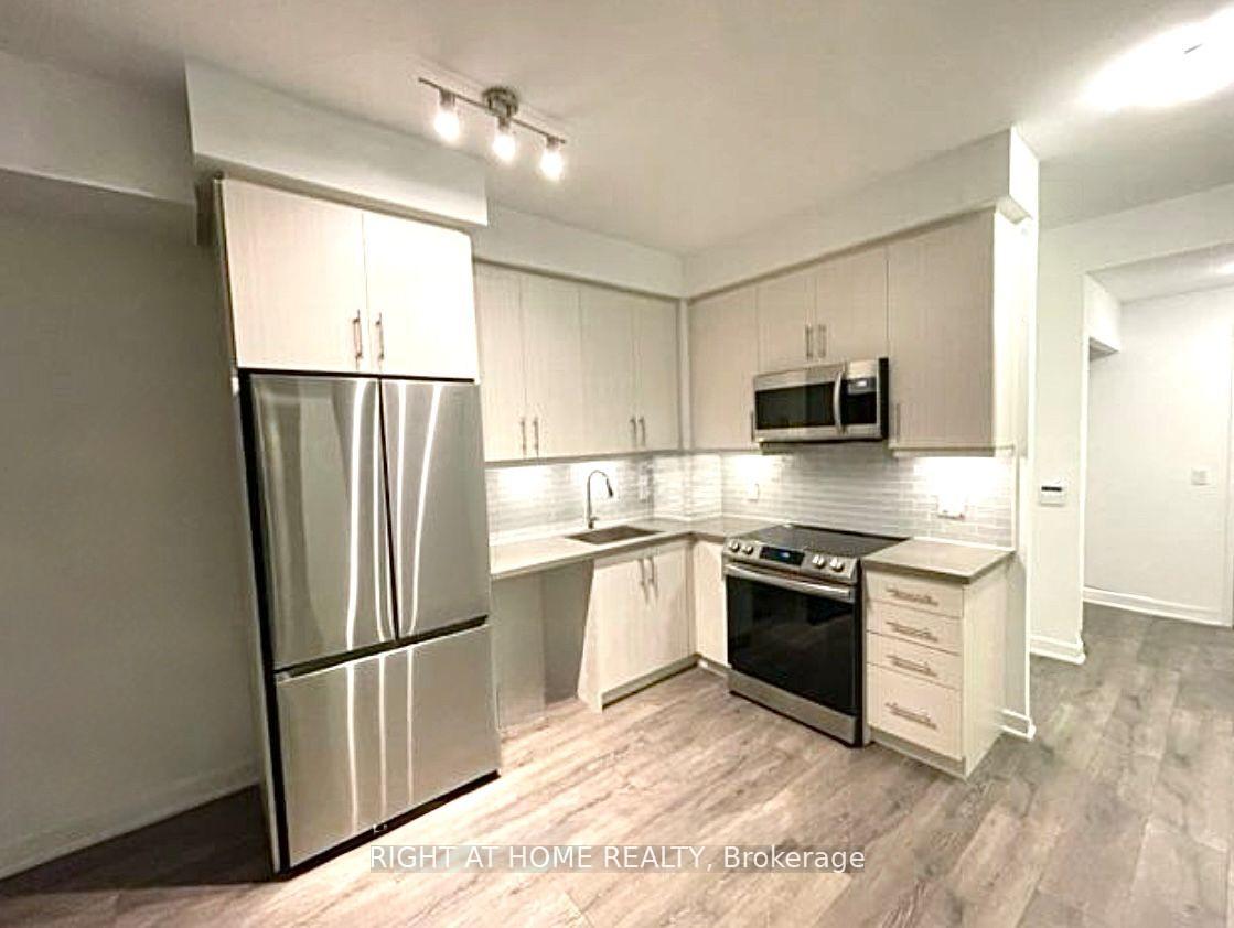 Photo 3 of Unit 2002, 105 Oneida Crescent, Richmond Hill, Langstaff — HOMEH