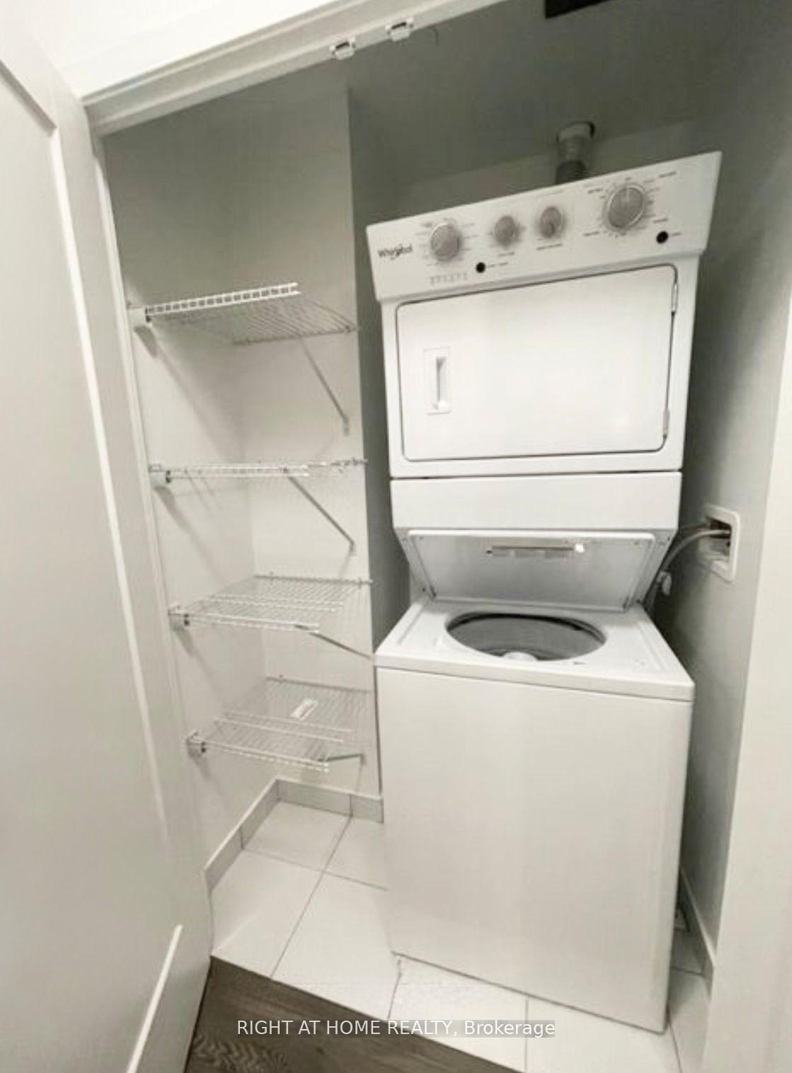 Photo 10 of Unit 2002, 105 Oneida Crescent, Richmond Hill, Langstaff — HOMEH