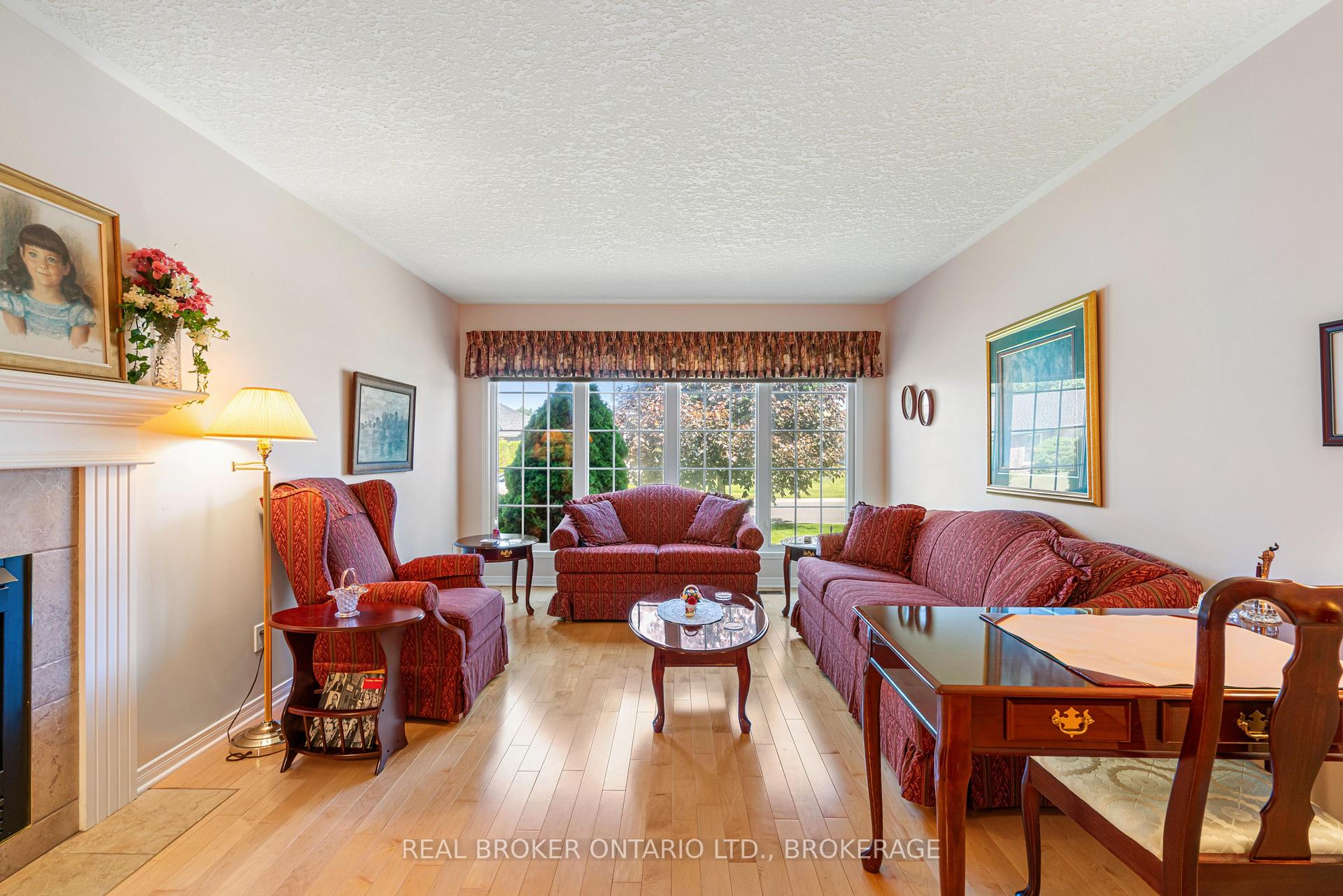 Photo 7 of 508 Jo Anne Crescent, Cornwall, Cornwall — HOMEH