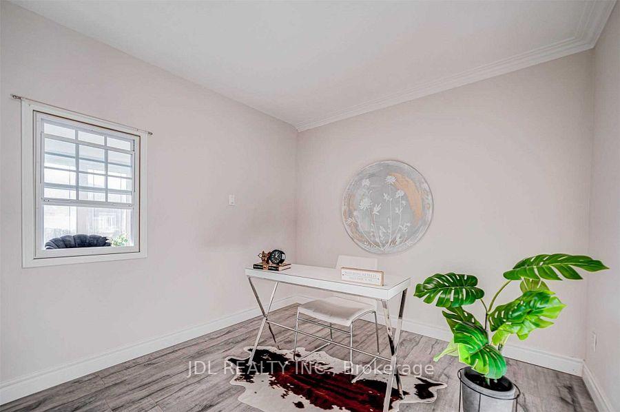Photo 11 of 47 Greyhound Drive, North York, Bayview Woods-Steeles — HOMEH