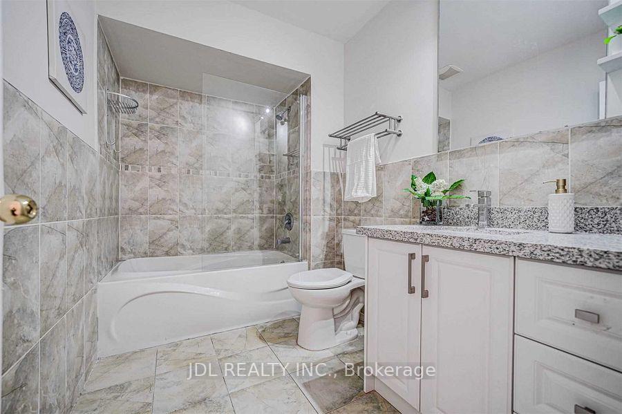 Photo 12 of 47 Greyhound Drive, North York, Bayview Woods-Steeles — HOMEH