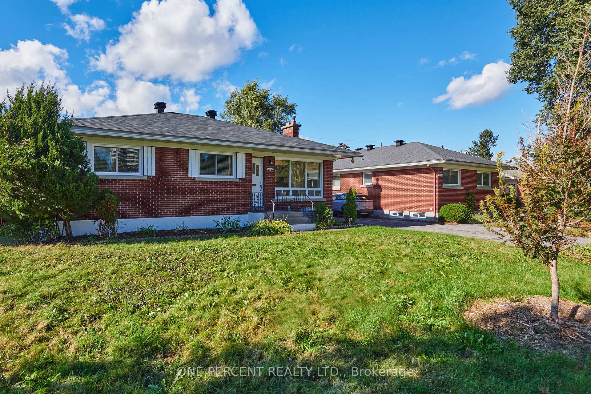 Photo 2 of 1240 Field Street, Ottawa, Bel Air Park — HOMEH