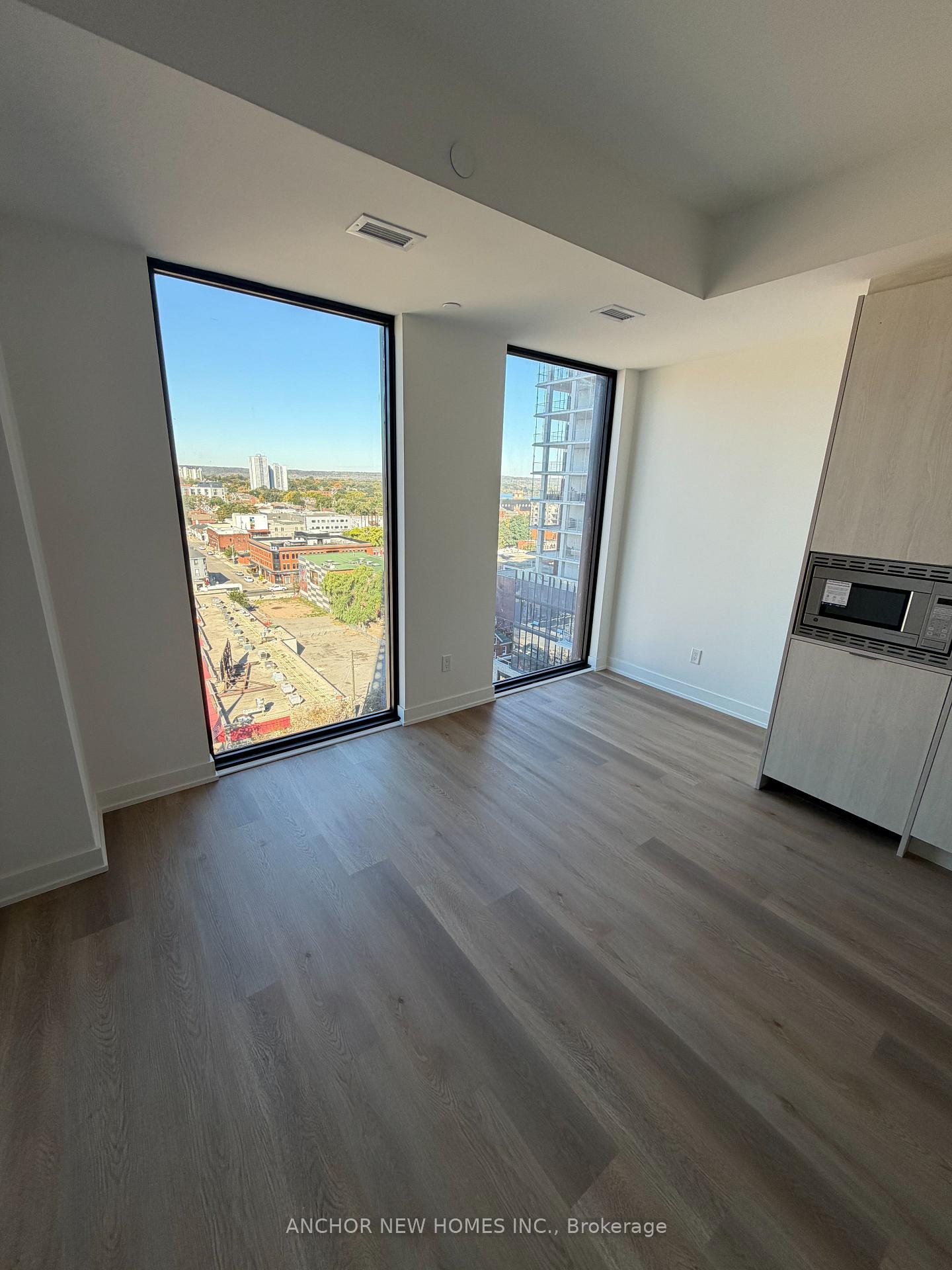 Photo 9 of 91-Unit 1207 John St Street, Hamilton, Corktown — HOMEH