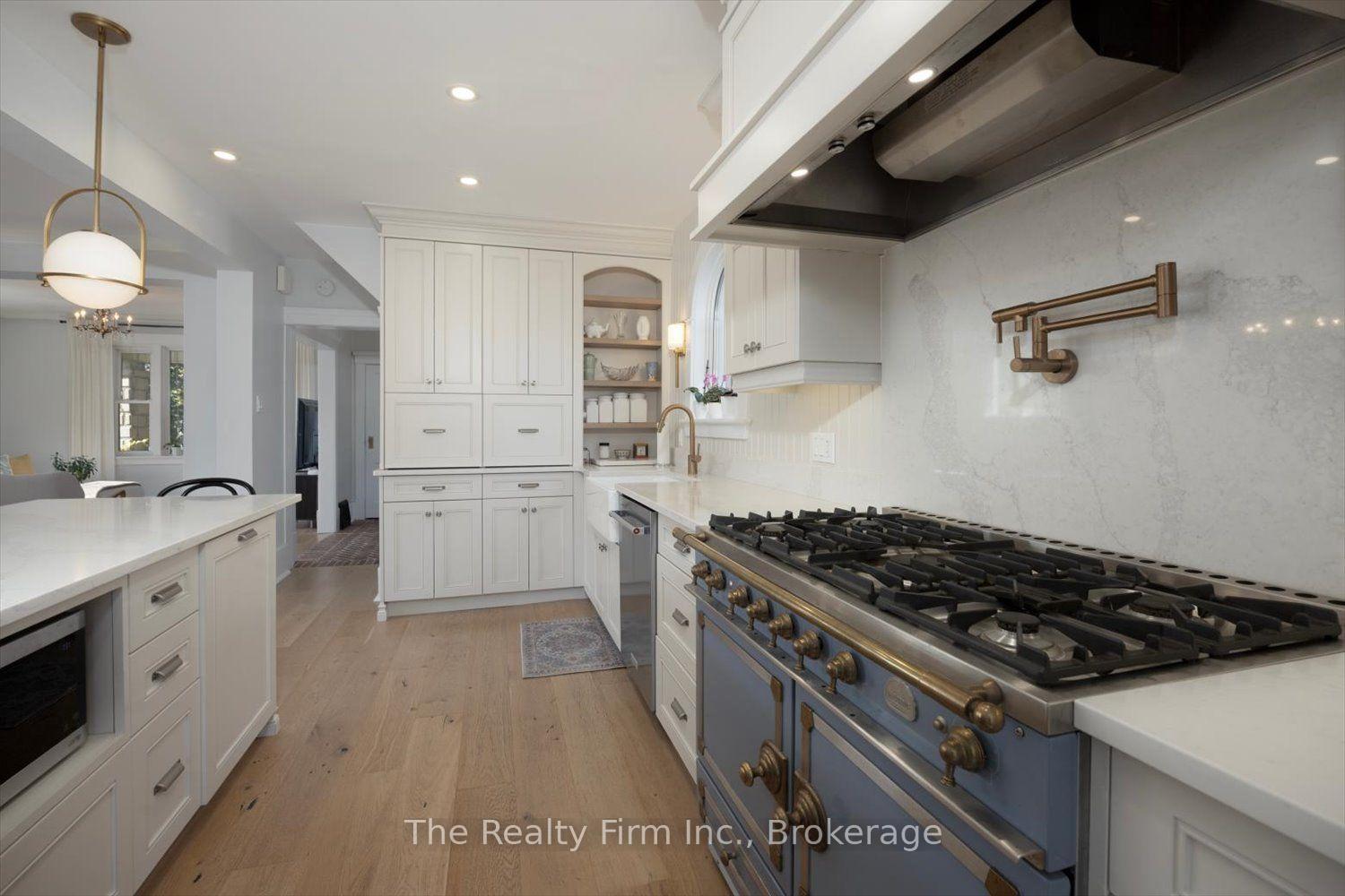 Photo 10 of 101 St Vincent Street N, Stratford — HOMEH