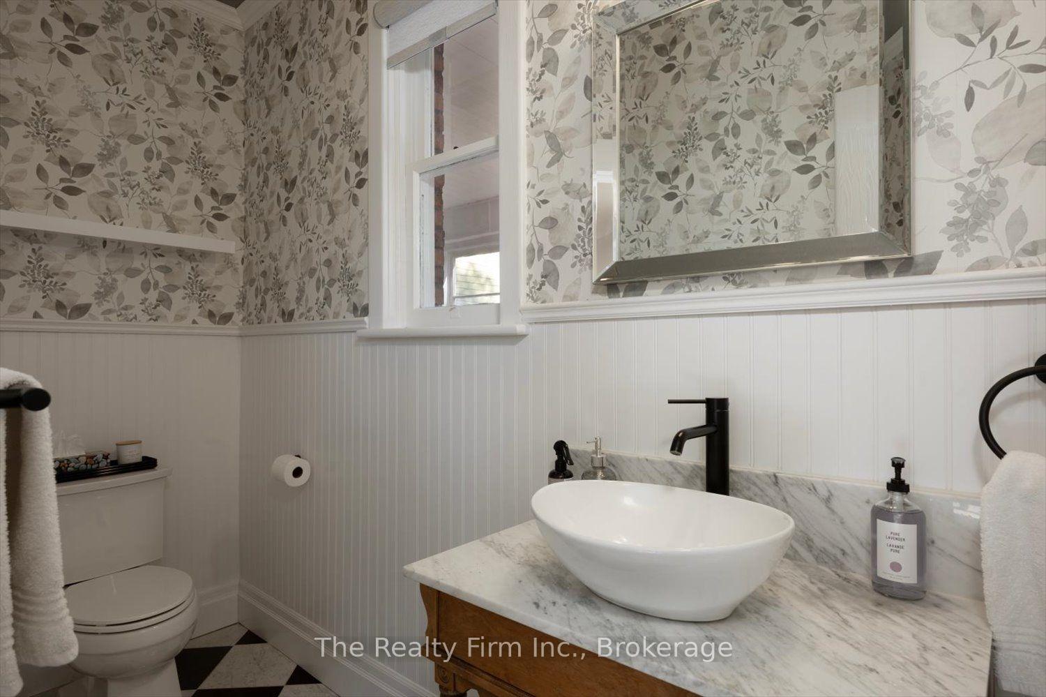 Photo 18 of 101 St Vincent Street N, Stratford — HOMEH