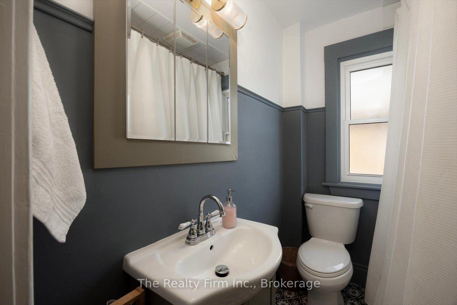 Photo 29 of 101 St Vincent Street N, Stratford — HOMEH