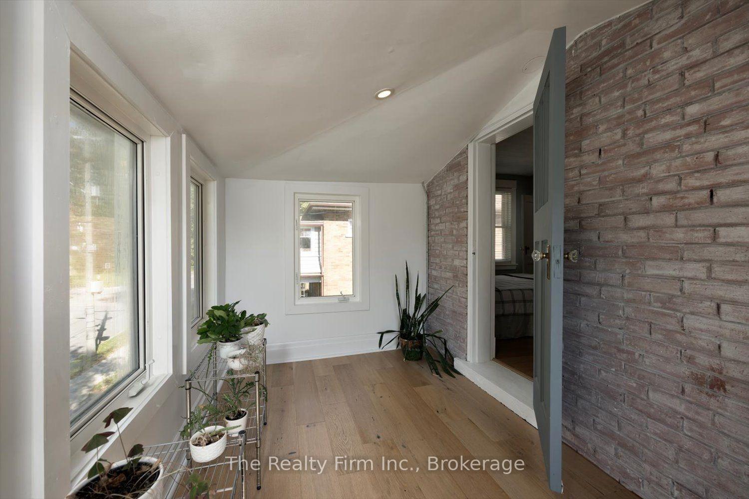 Photo 31 of 101 St Vincent Street N, Stratford — HOMEH