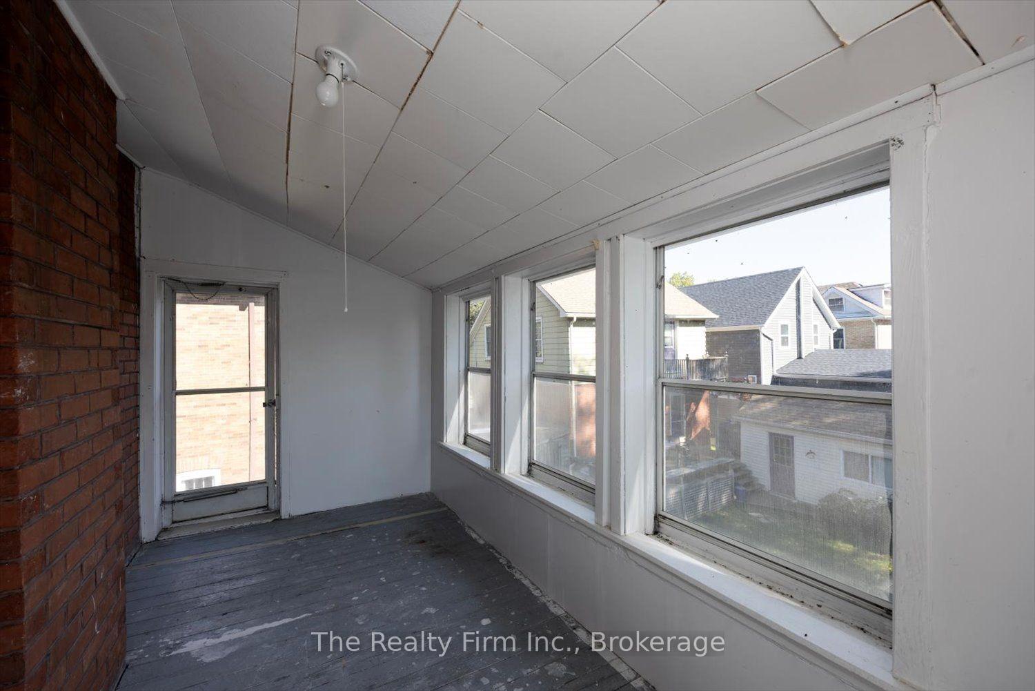 Photo 34 of 101 St Vincent Street N, Stratford — HOMEH