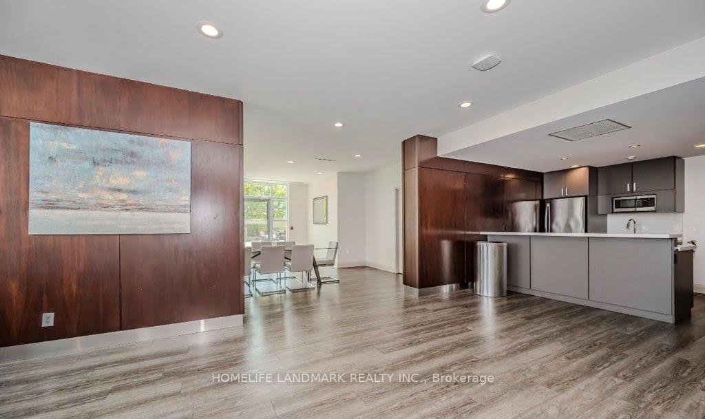 Photo 5 of Unit # 405, 17 Barberry Place, North York, Bayview Village — HOMEH