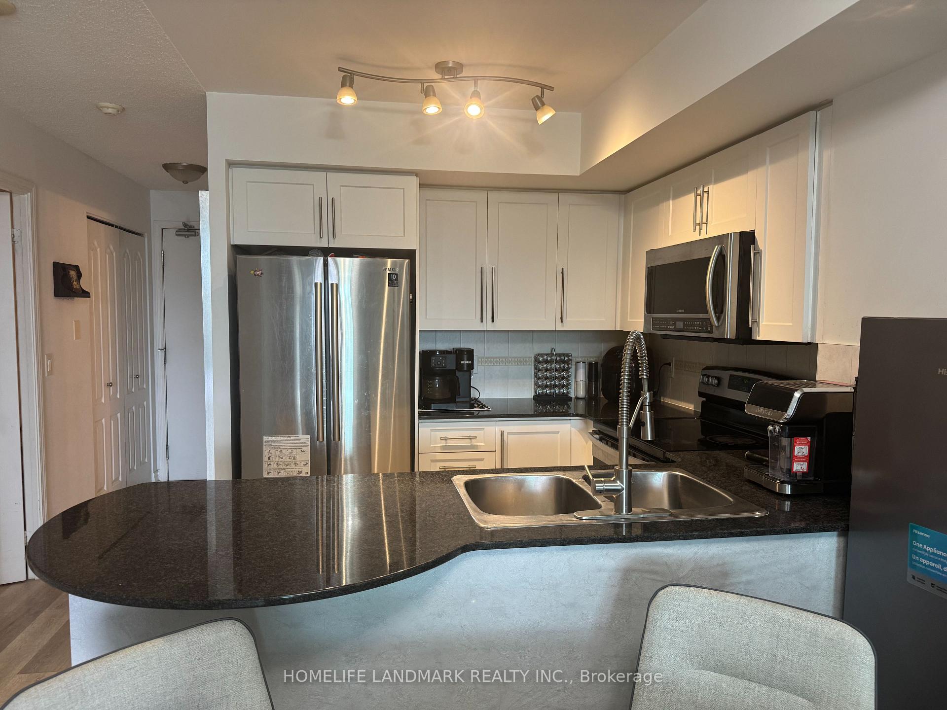 Photo 14 of Unit # 405, 17 Barberry Place, North York, Bayview Village — HOMEH