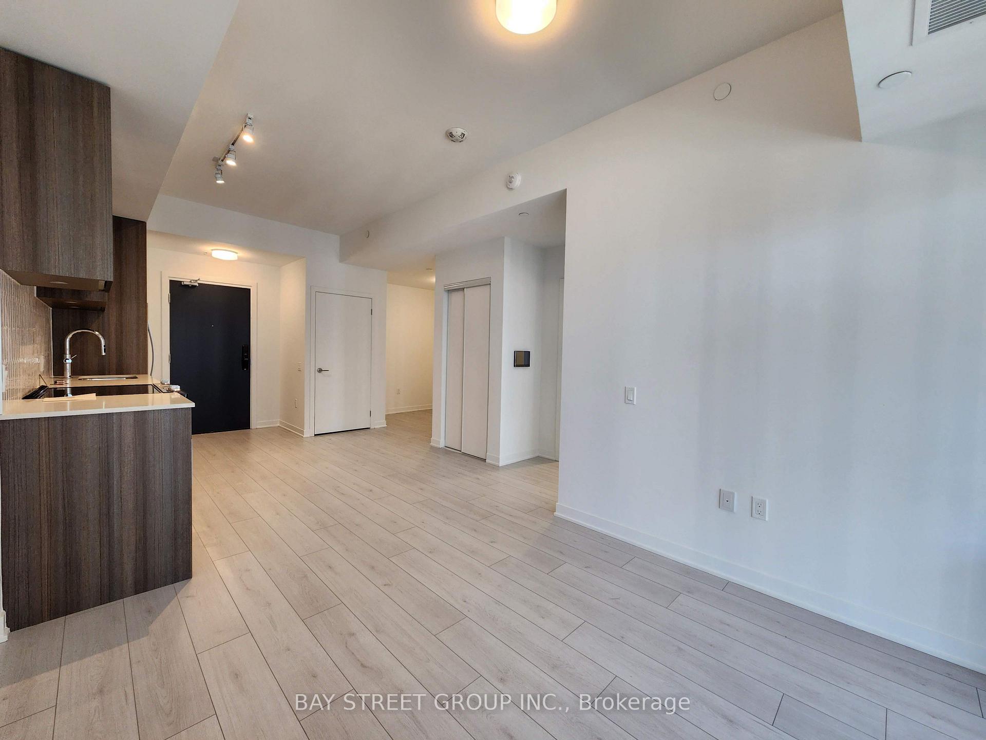 Photo 5 of Unit 521, 395 Dundas Street W, Oakville, Glenorchy — HOMEH