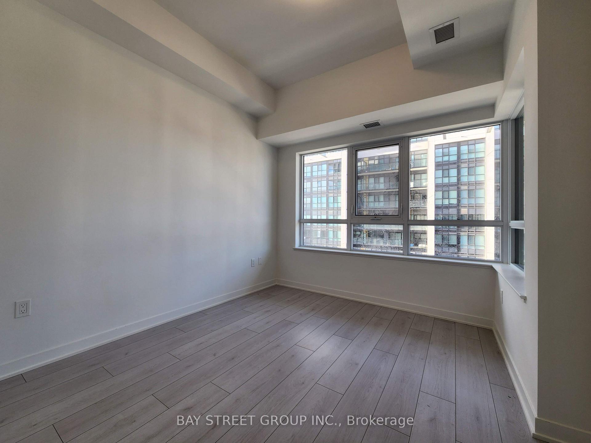 Photo 8 of Unit 521, 395 Dundas Street W, Oakville, Glenorchy — HOMEH