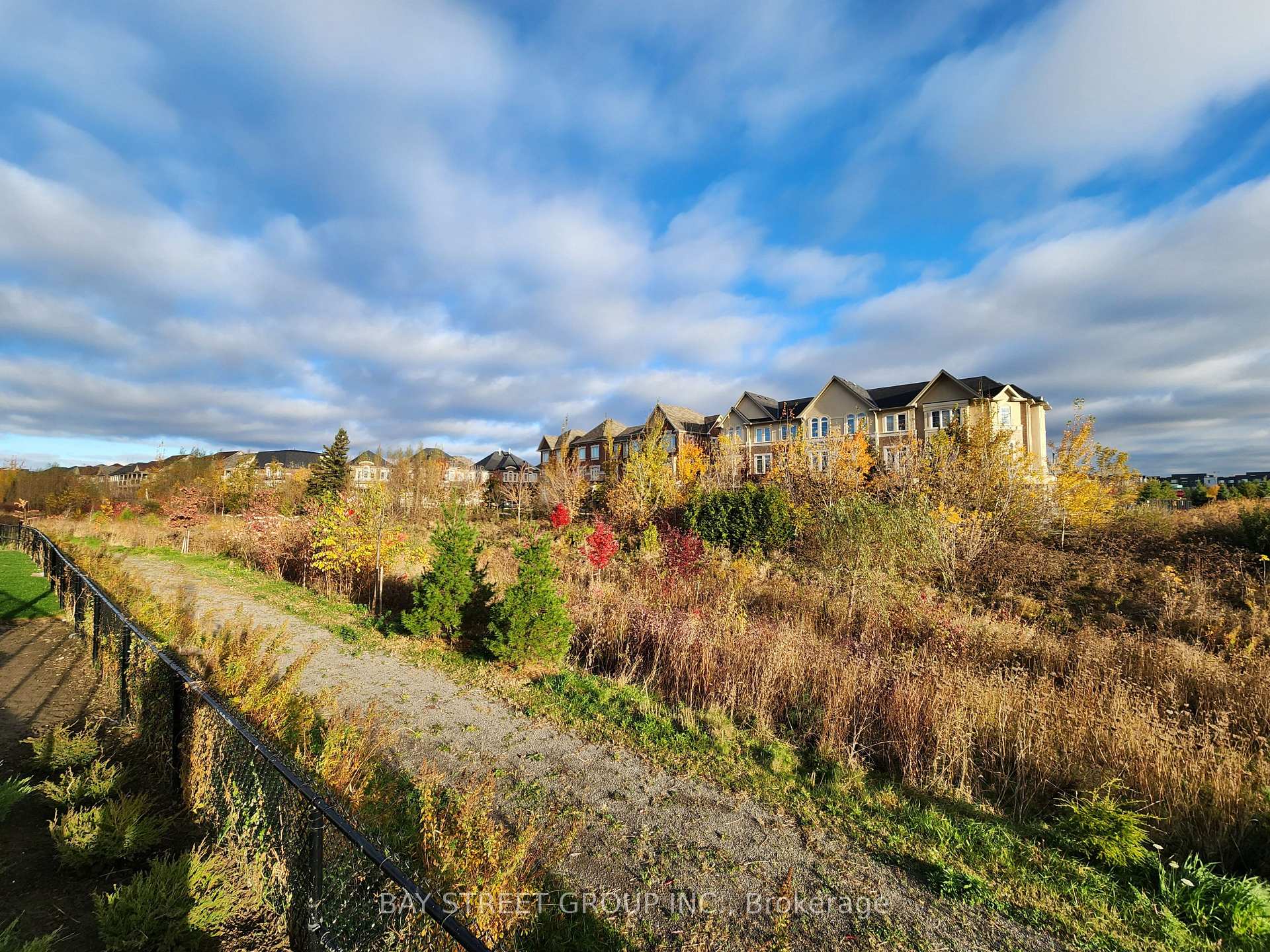 Photo 20 of Unit 521, 395 Dundas Street W, Oakville, Glenorchy — HOMEH