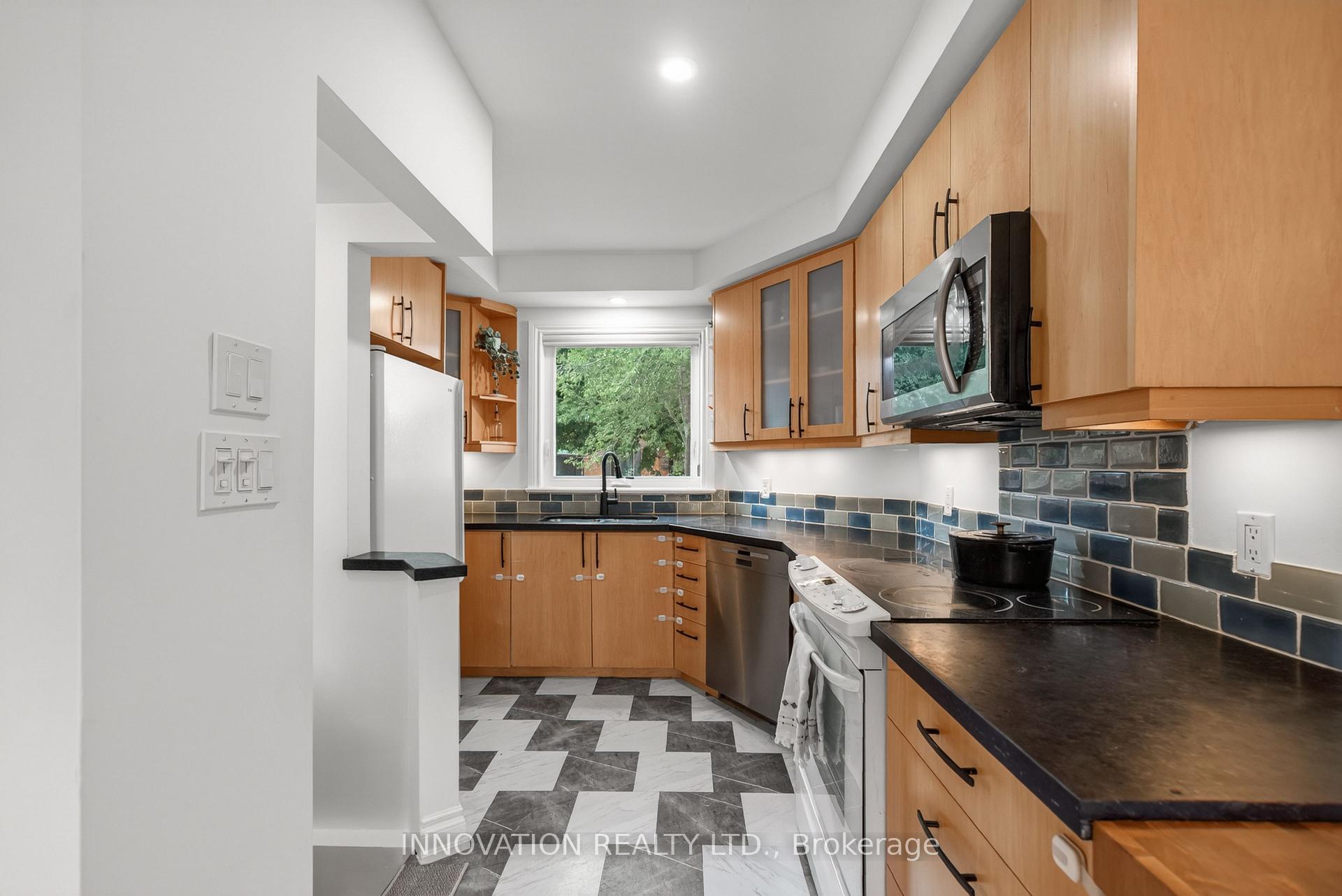 Photo 18 of 403 Athlone Avenue, Ottawa, Westboro/Hampton Park — HOMEH