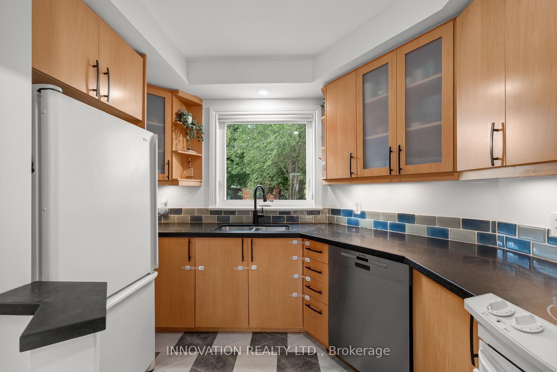 Photo 19 of 403 Athlone Avenue, Ottawa, Westboro/Hampton Park — HOMEH