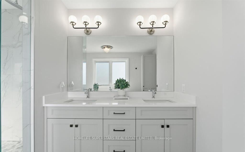 Photo 12 of 7403 Sherrilee Crescent, Niagara Falls, Brown — HOMEH